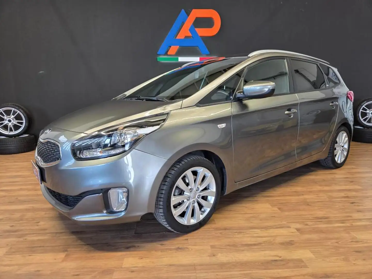 Kia Carens 1.7 crdi Class 115cv 5p.ti E6 Grigio - 1