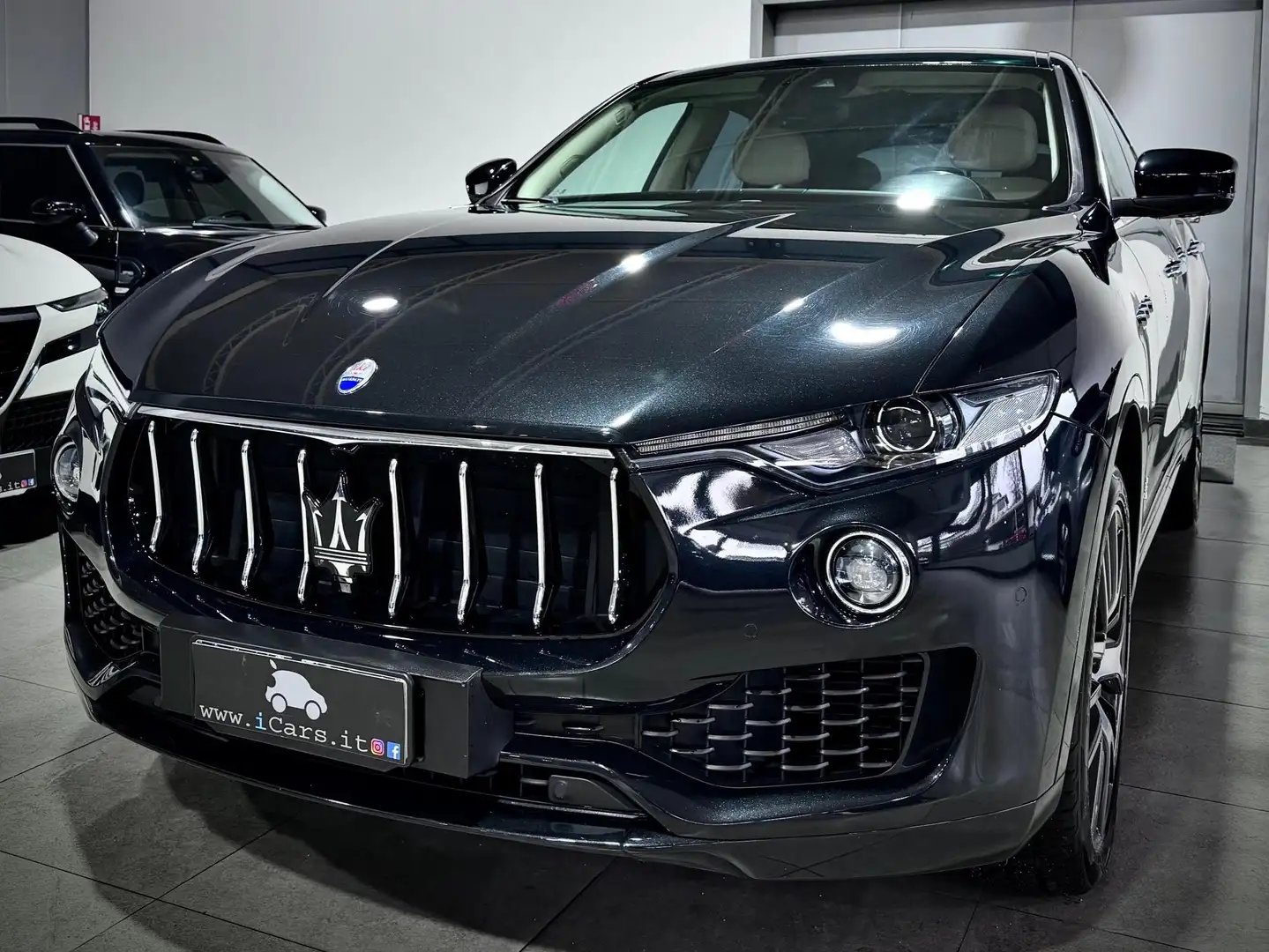 Maserati Levante 3.0 V6 Diesel AWD Gransport Noir - 1