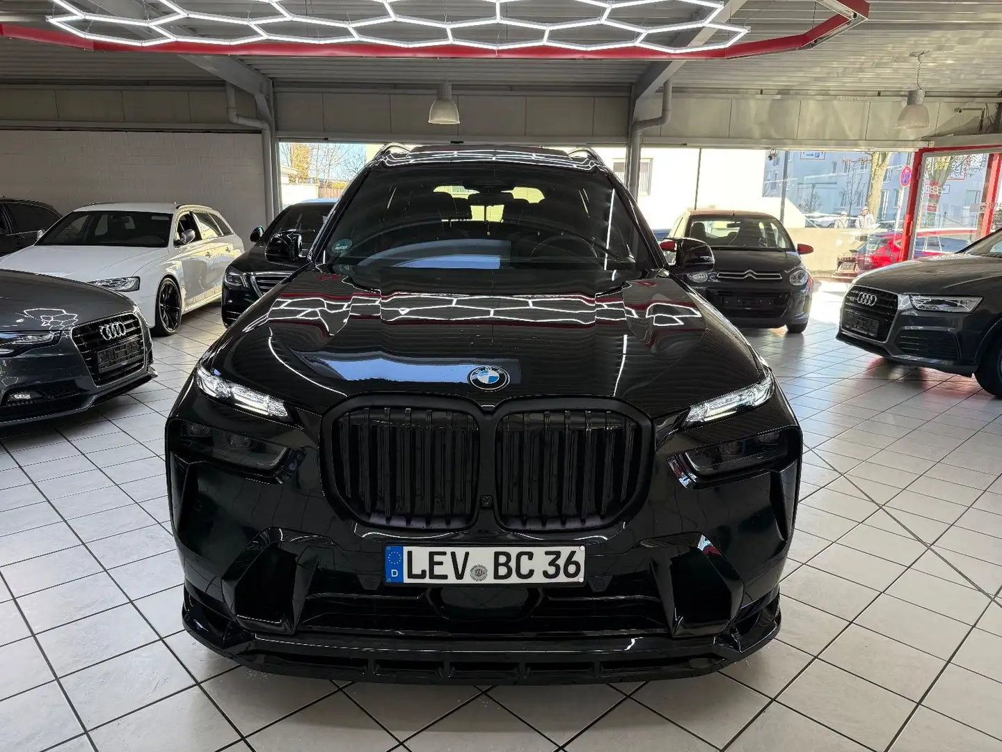 BMW X7 xDrive 40 d M Sport KRISTALL 6 SITZER SKY AHK Schwarz - 2