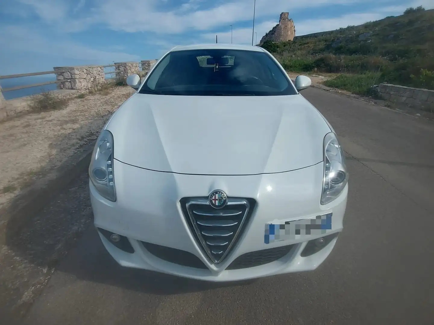 Alfa Romeo Giulietta Giulietta 1.6 jtdm-2 Progression Білий - 1