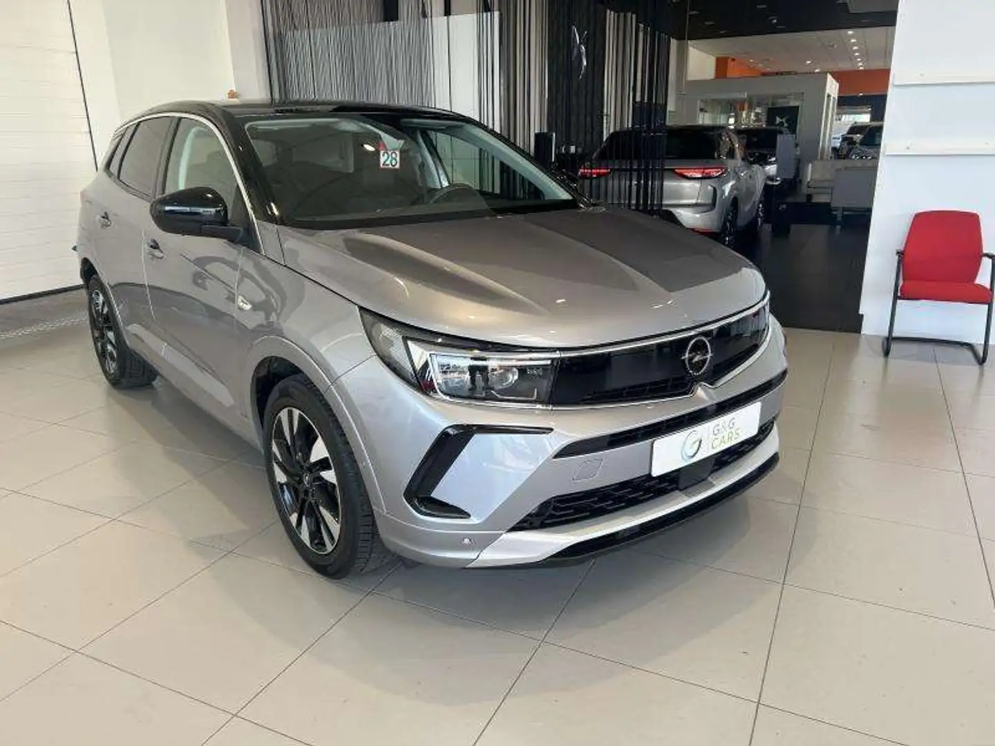 Opel Grandland X Innovation Grijs - 1