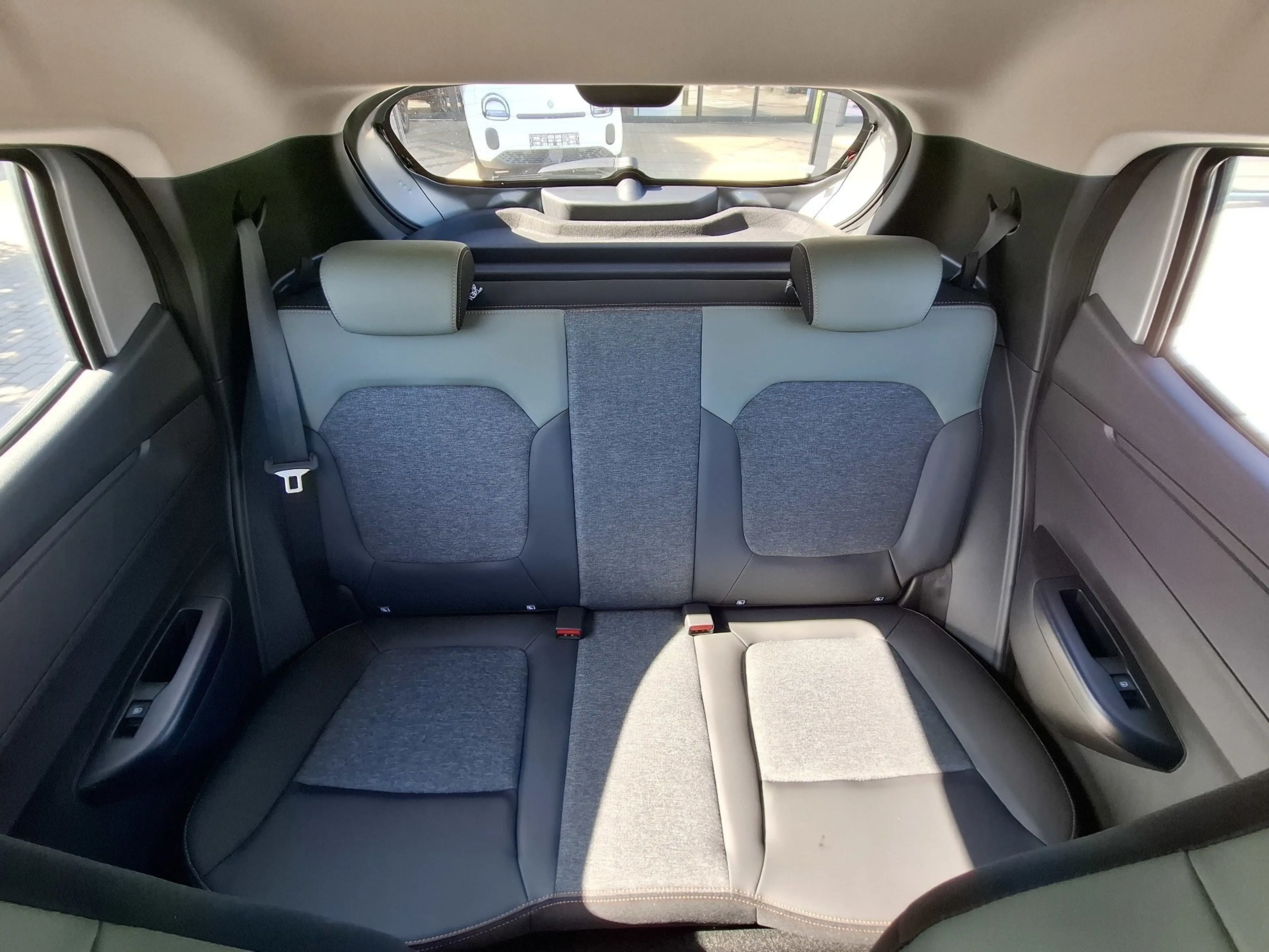 Dacia Spring Extreme electric 100 — photo 13