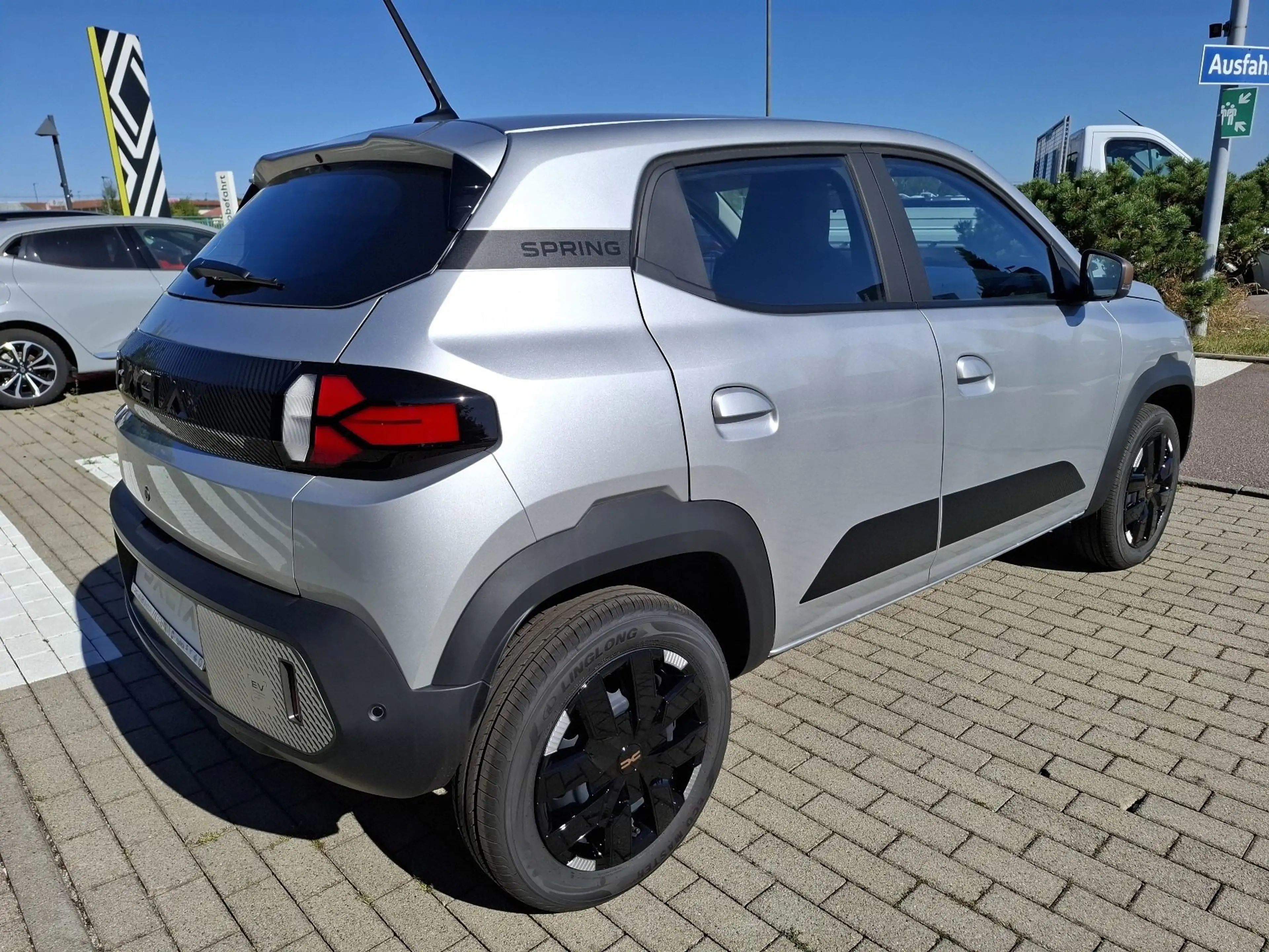Dacia Spring Extreme electric 100 — photo 6