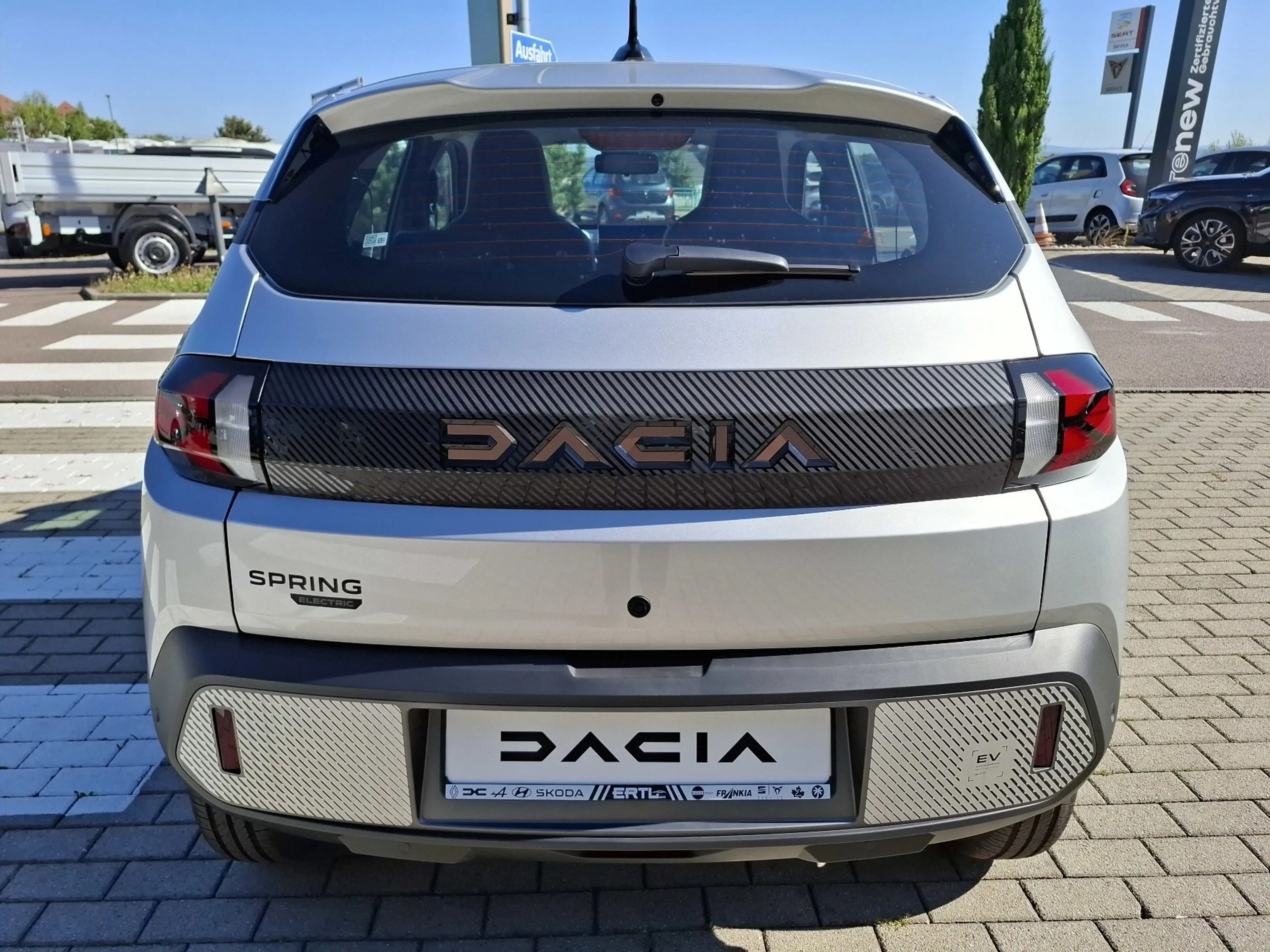 Dacia Spring Extreme electric 100 — photo 8
