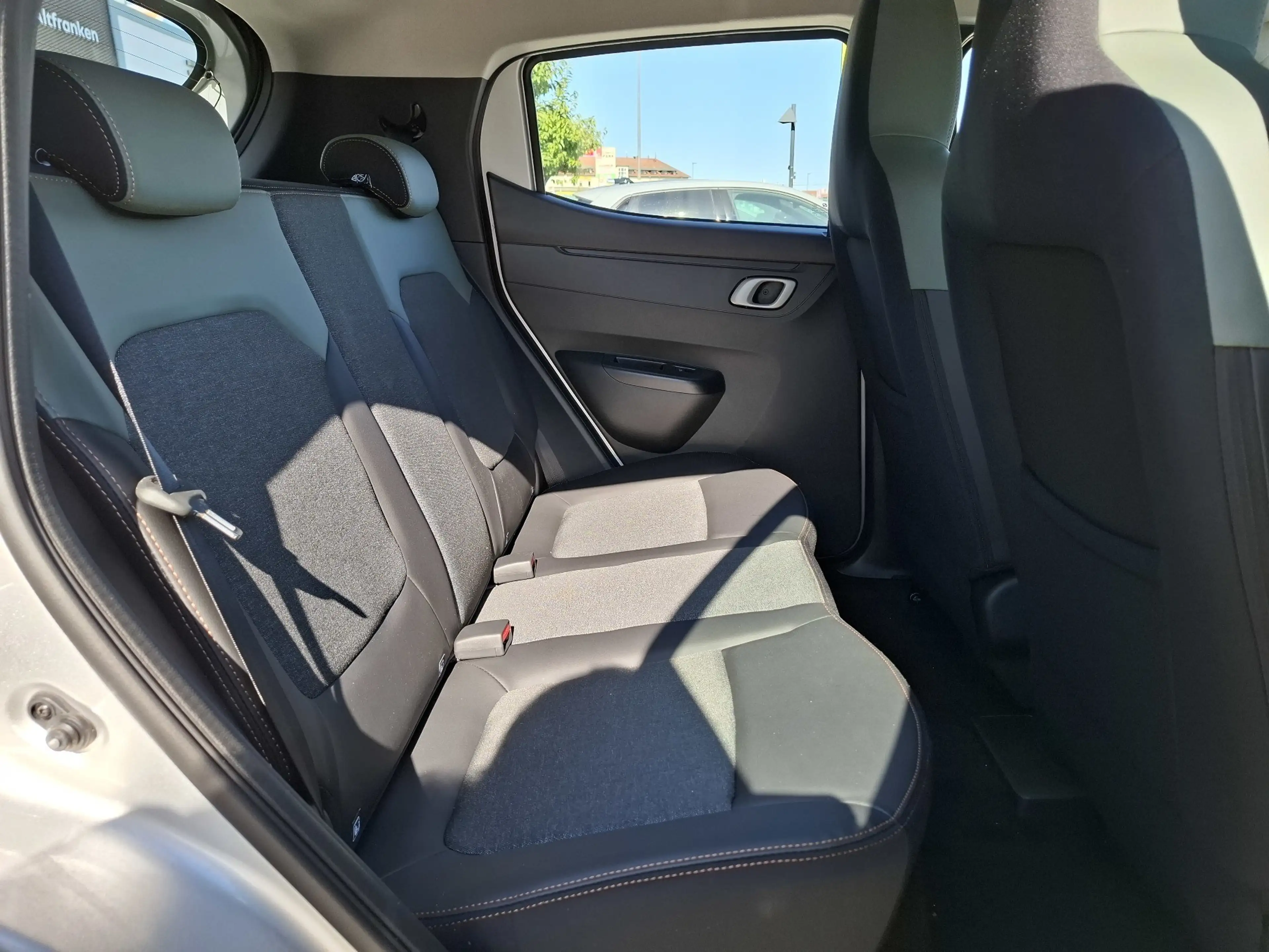 Dacia Spring Extreme electric 100 — photo 12