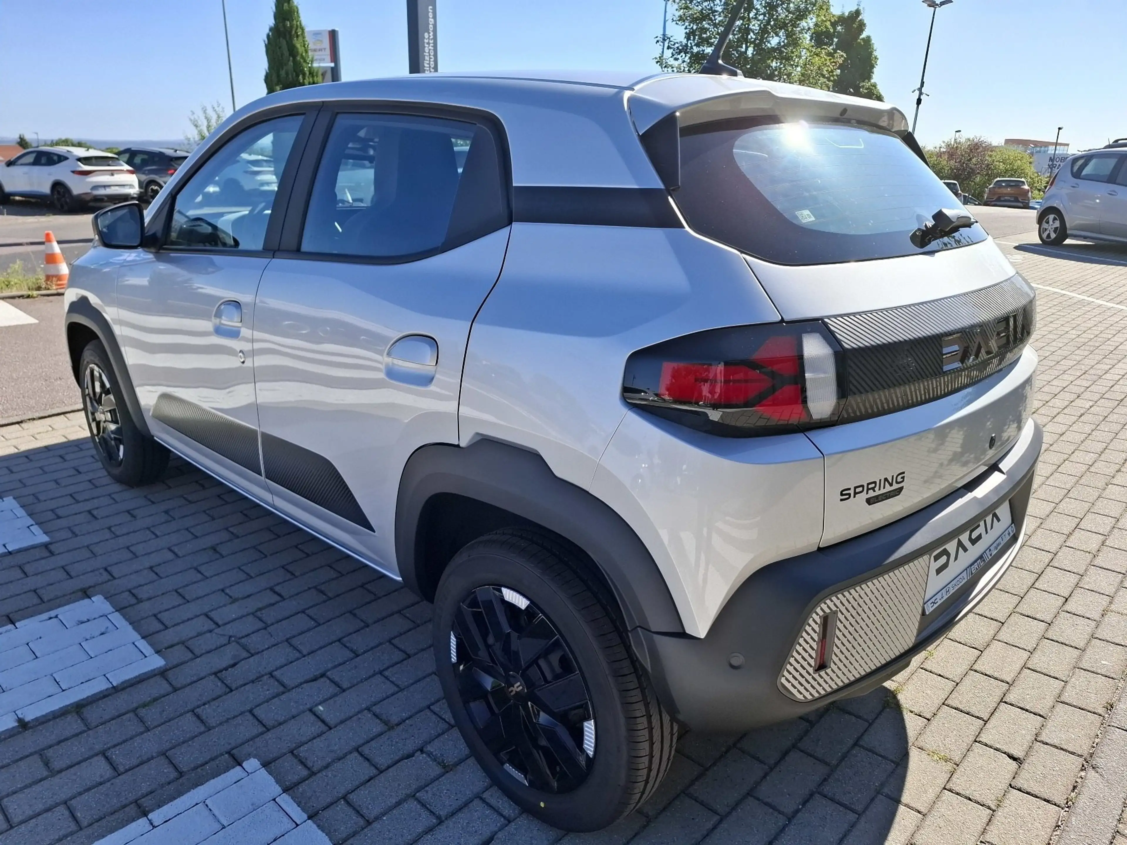 Dacia Spring Extreme electric 100 — photo 7