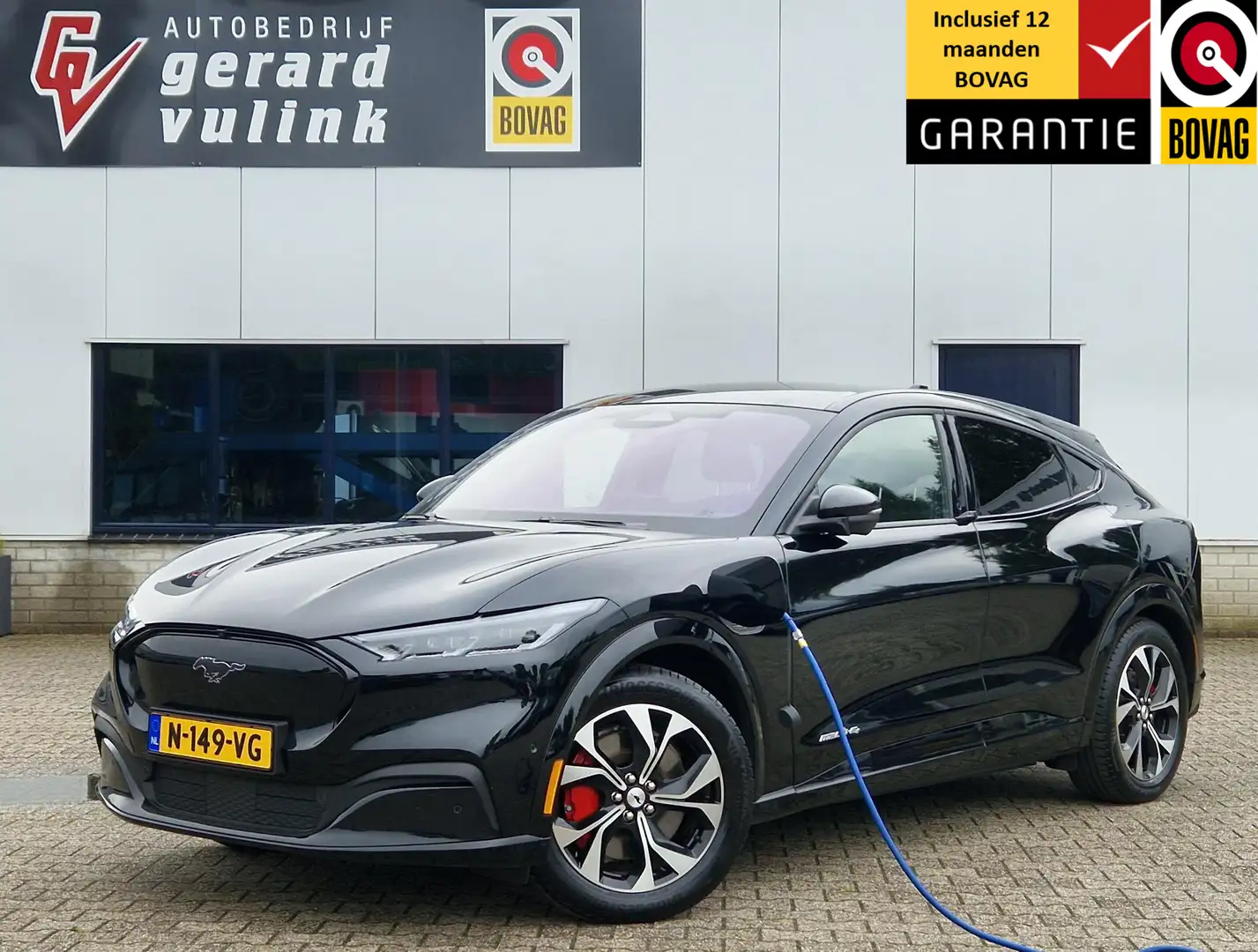 Ford Mustang Mach-E AWD 75 kWh PANO 340KM TREKHAAK CAMERA Noir - 1