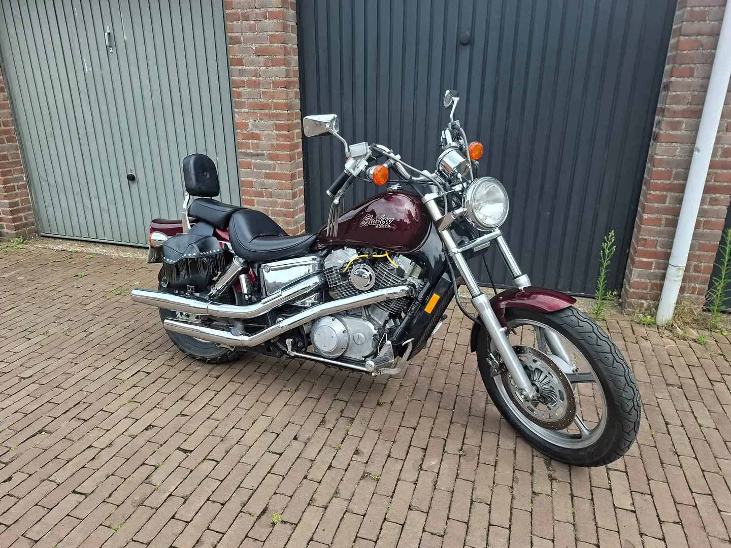 Honda VT 1100 Shadow Червоний - 2
