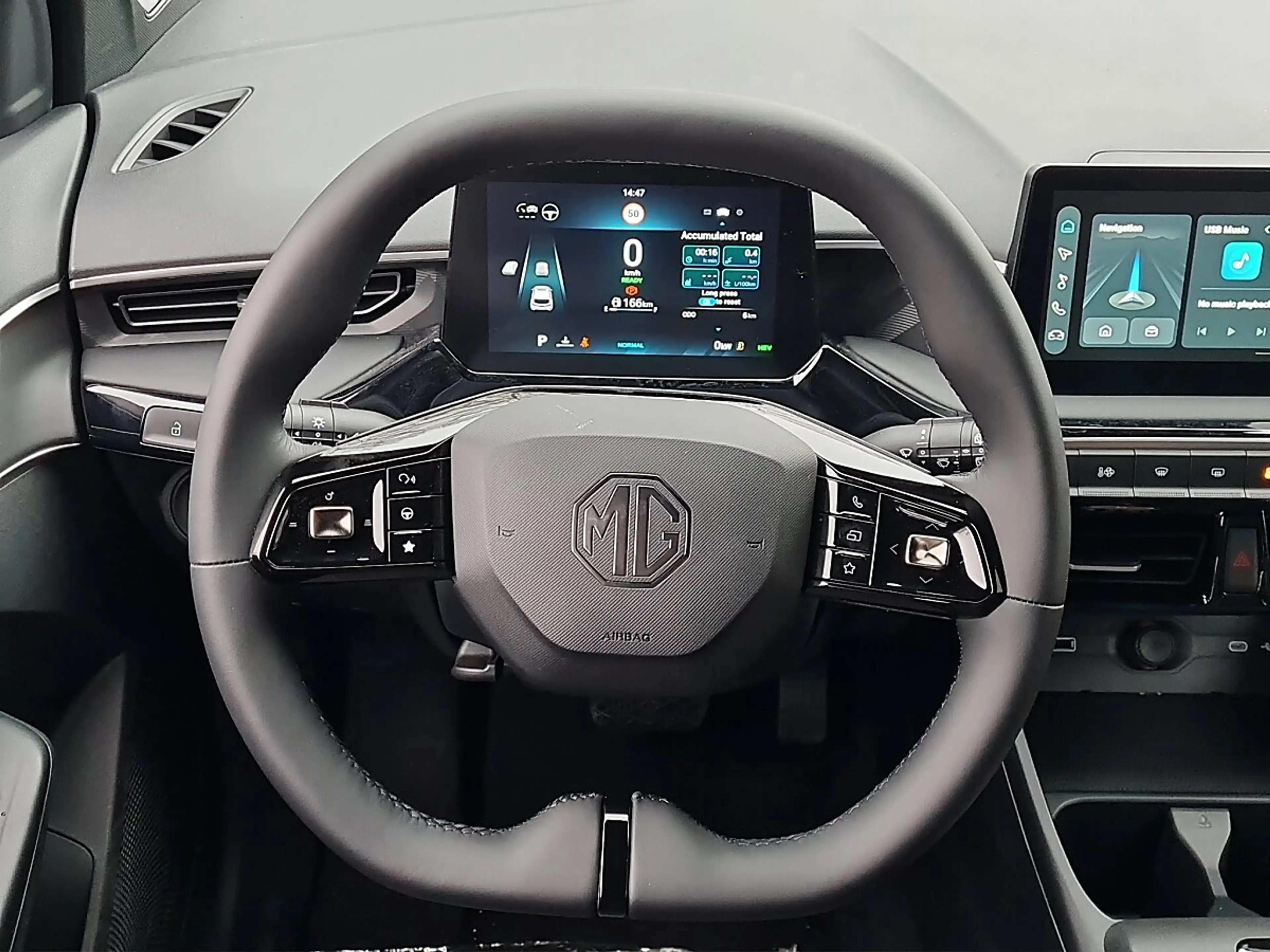 MG MG3 Hybrid+ Luxury — photo 11