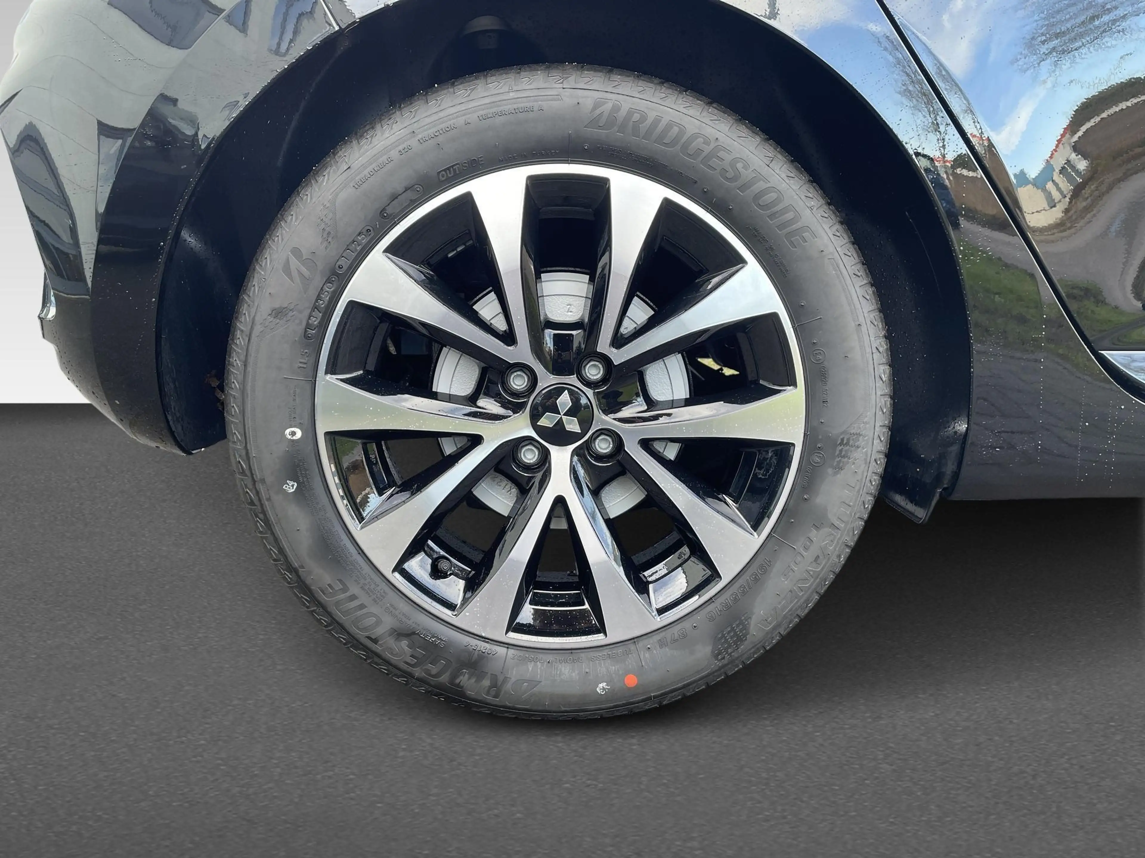 Mitsubishi Colt 1.6 HEV Intense Metaalkleur — photo 11