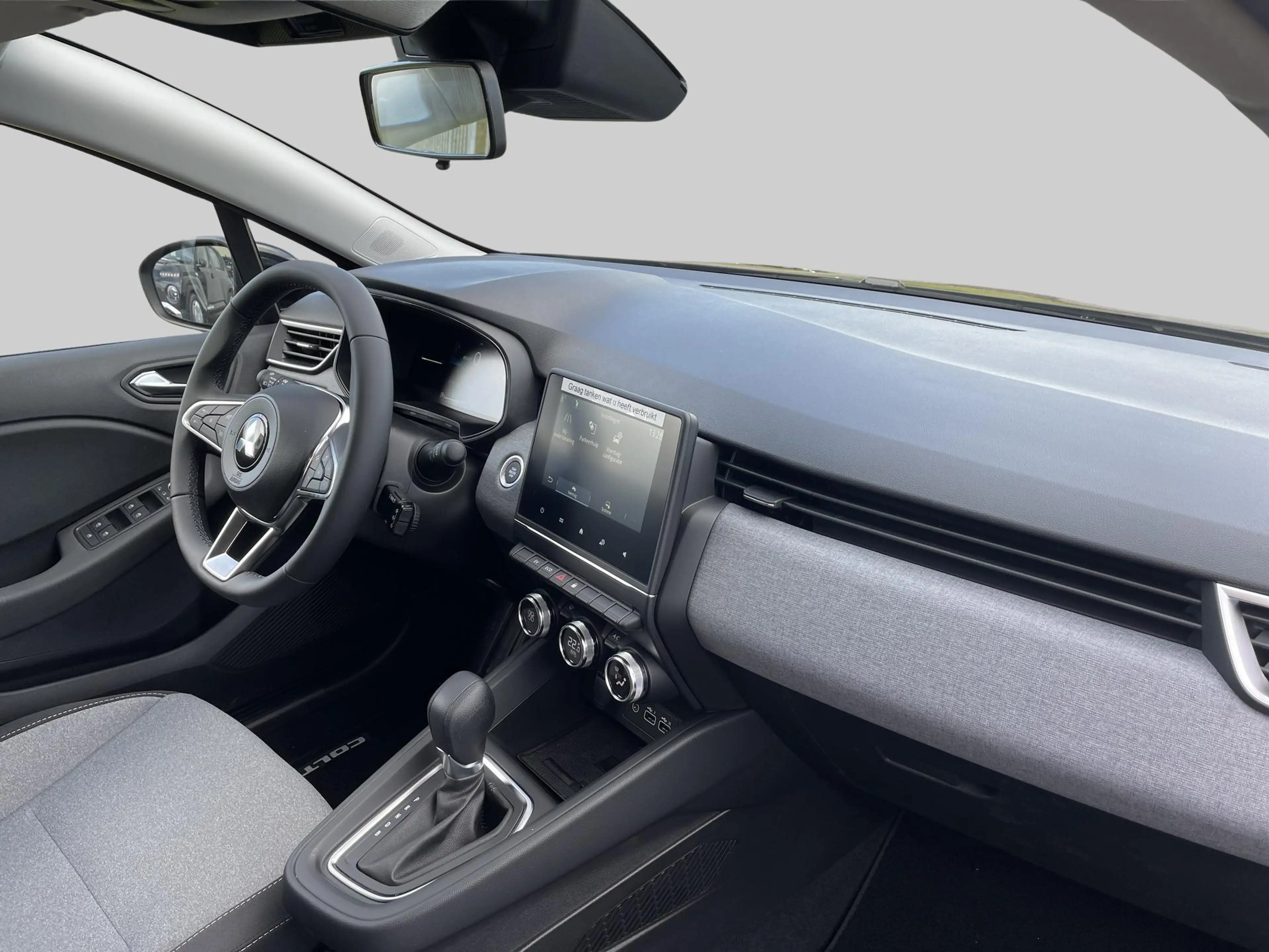 Mitsubishi Colt 1.6 HEV Intense Metaalkleur — photo 13