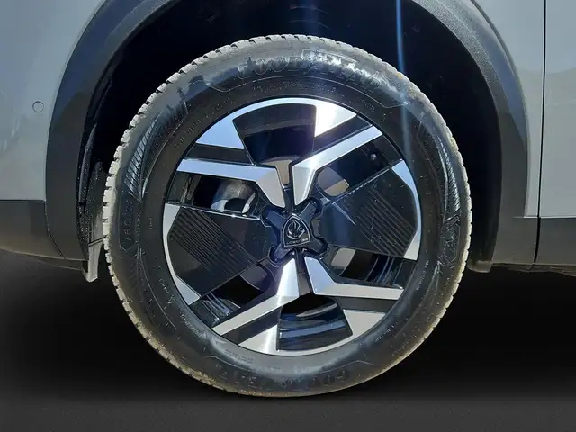 Peugeot 2008 view 8