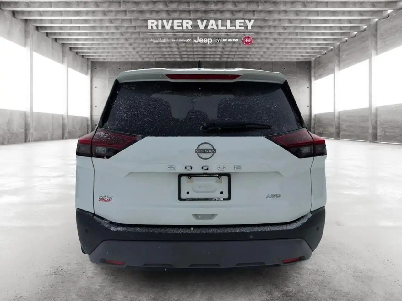 Nissan Rogue снимка Nissan Rogue