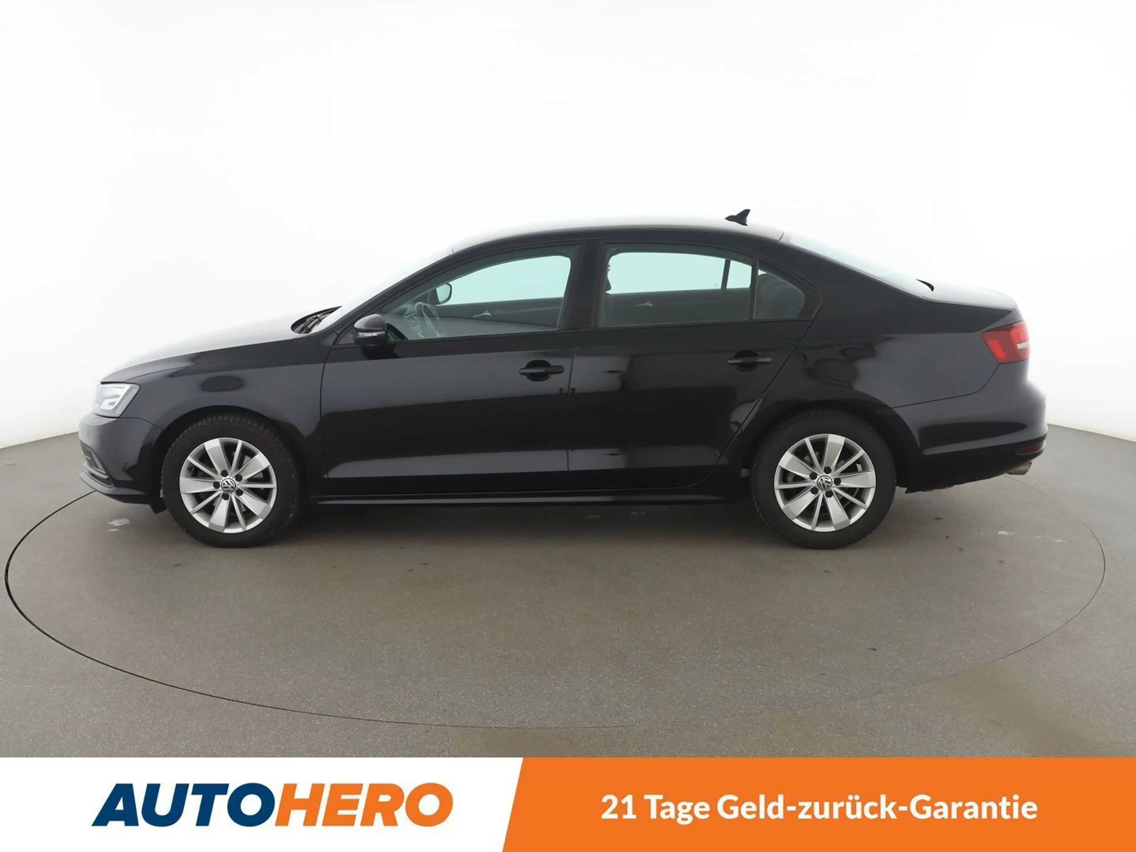 Volkswagen Jetta 2.0 TDI BM*NAVI*XENON*PDC*SHZ*KLIMA*GARANTIE* — photo 3