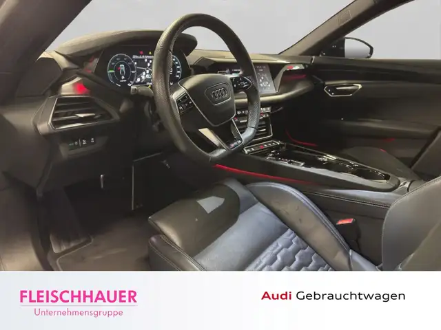 Audi E-Tron view 10