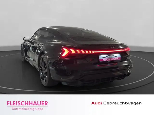 Audi E-Tron view 5