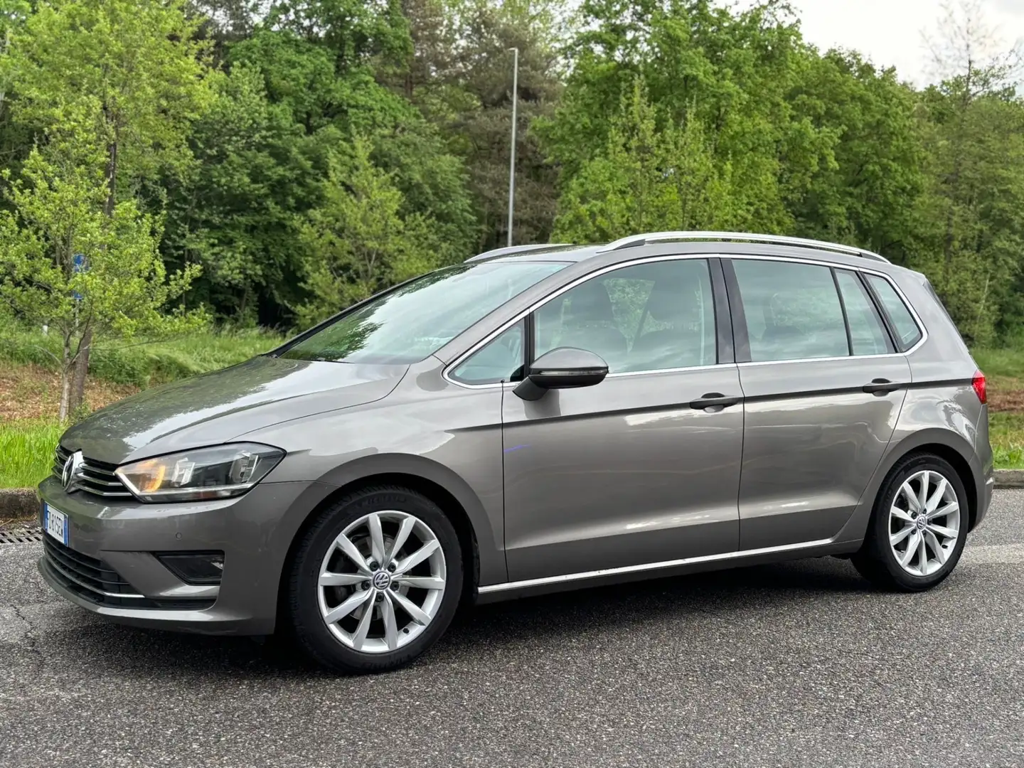 Volkswagen Golf Sportsvan Golf Sportsvan 1.6 TDI 110CV Highline BlueMotion T Grigio - 2