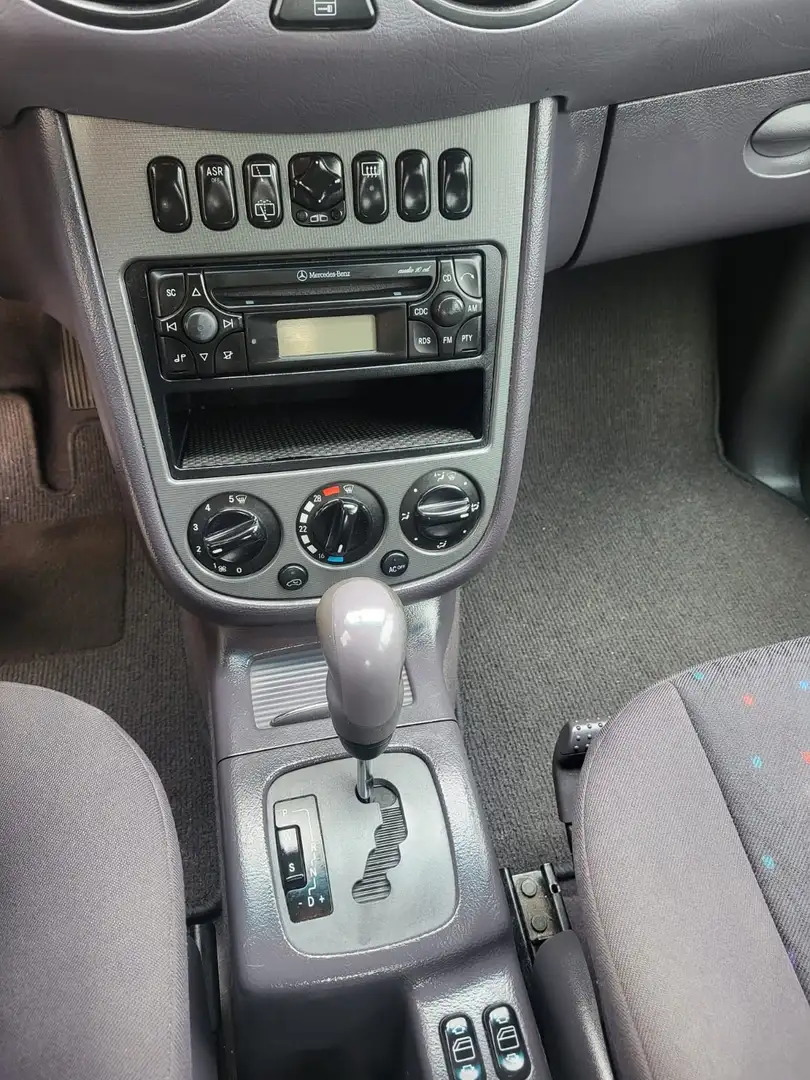 Mercedes-Benz A 140 Classic style Gris - 2