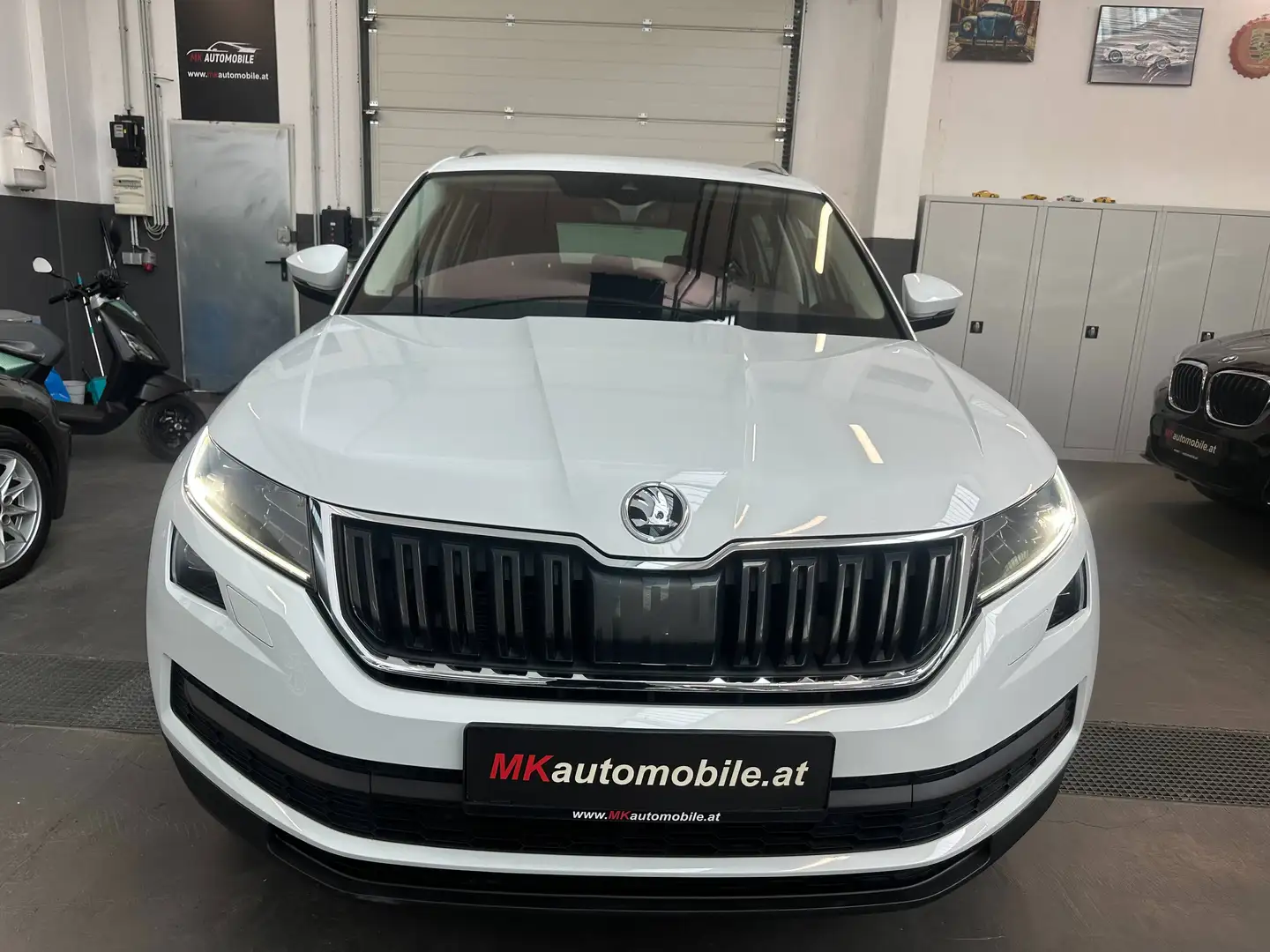 Skoda Kodiaq 2.0 TDI DSG Style Limited 4x4 7-Sitze - Navi - AHK Weiß - 2
