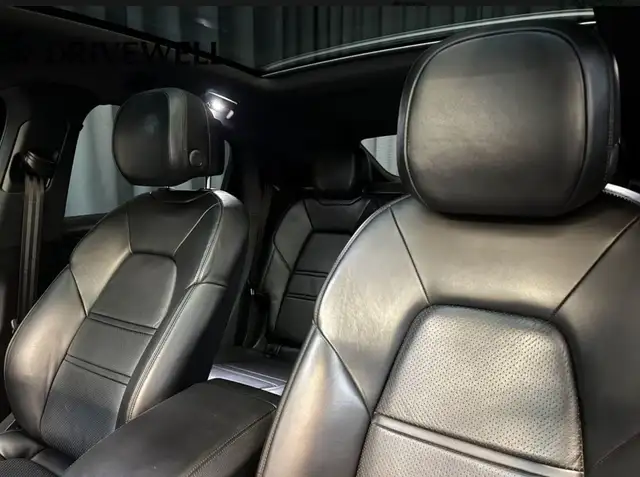 Porsche Cayenne view 13