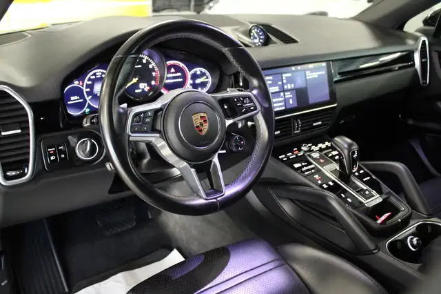Porsche Cayenne view 14