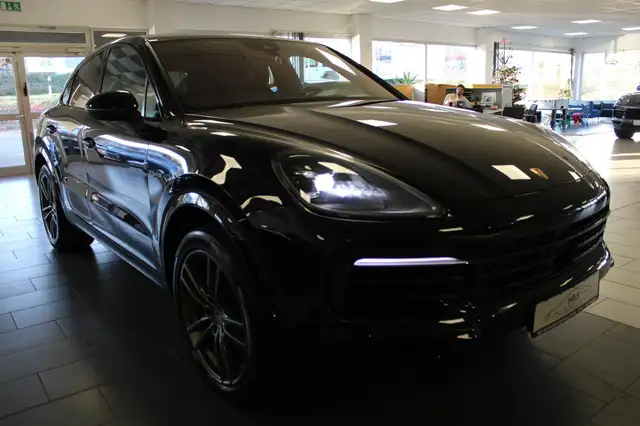 Porsche Cayenne view 4