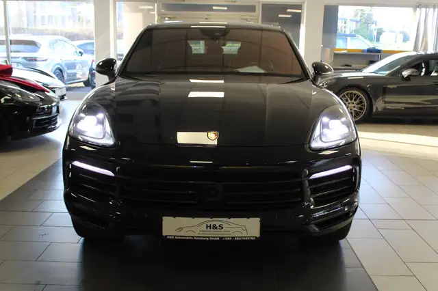 Porsche Cayenne view 7