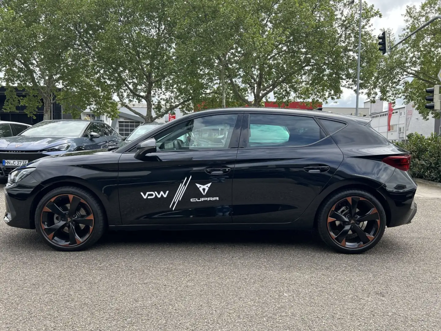 CUPRA Leon 1.5 eTSI 110 kW Klima Navi Rückfahrkamera Zwart - 2
