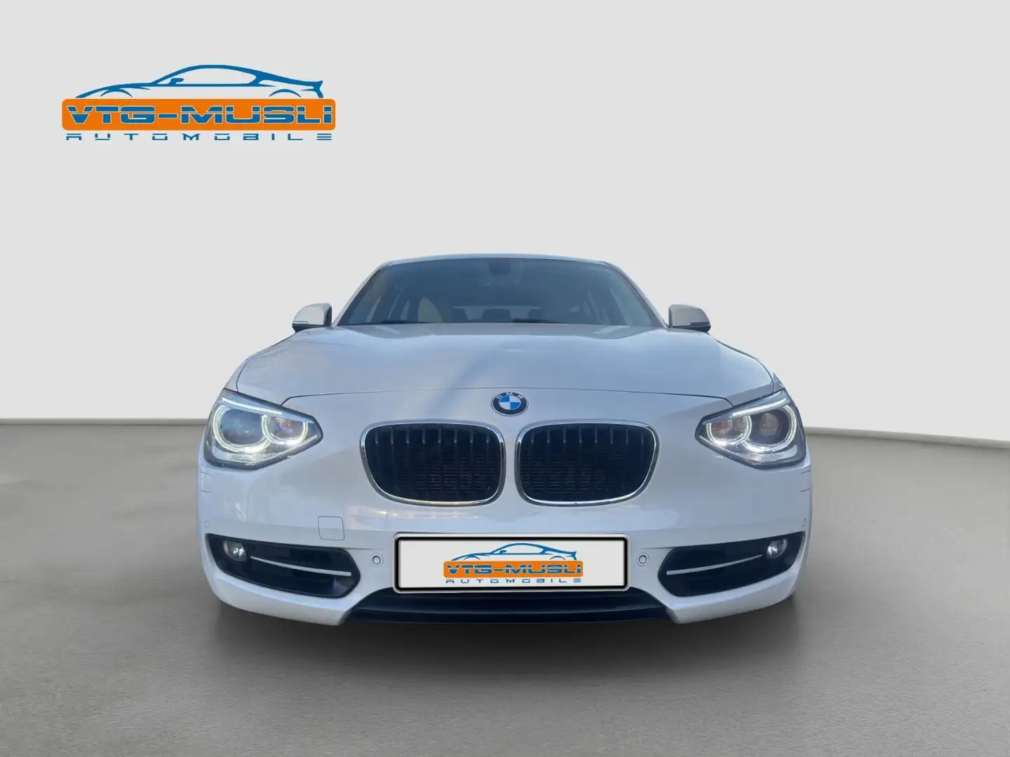 BMW 118 i - F20  *Leder*Automatik*Navi*Xenon* Weiß - 2