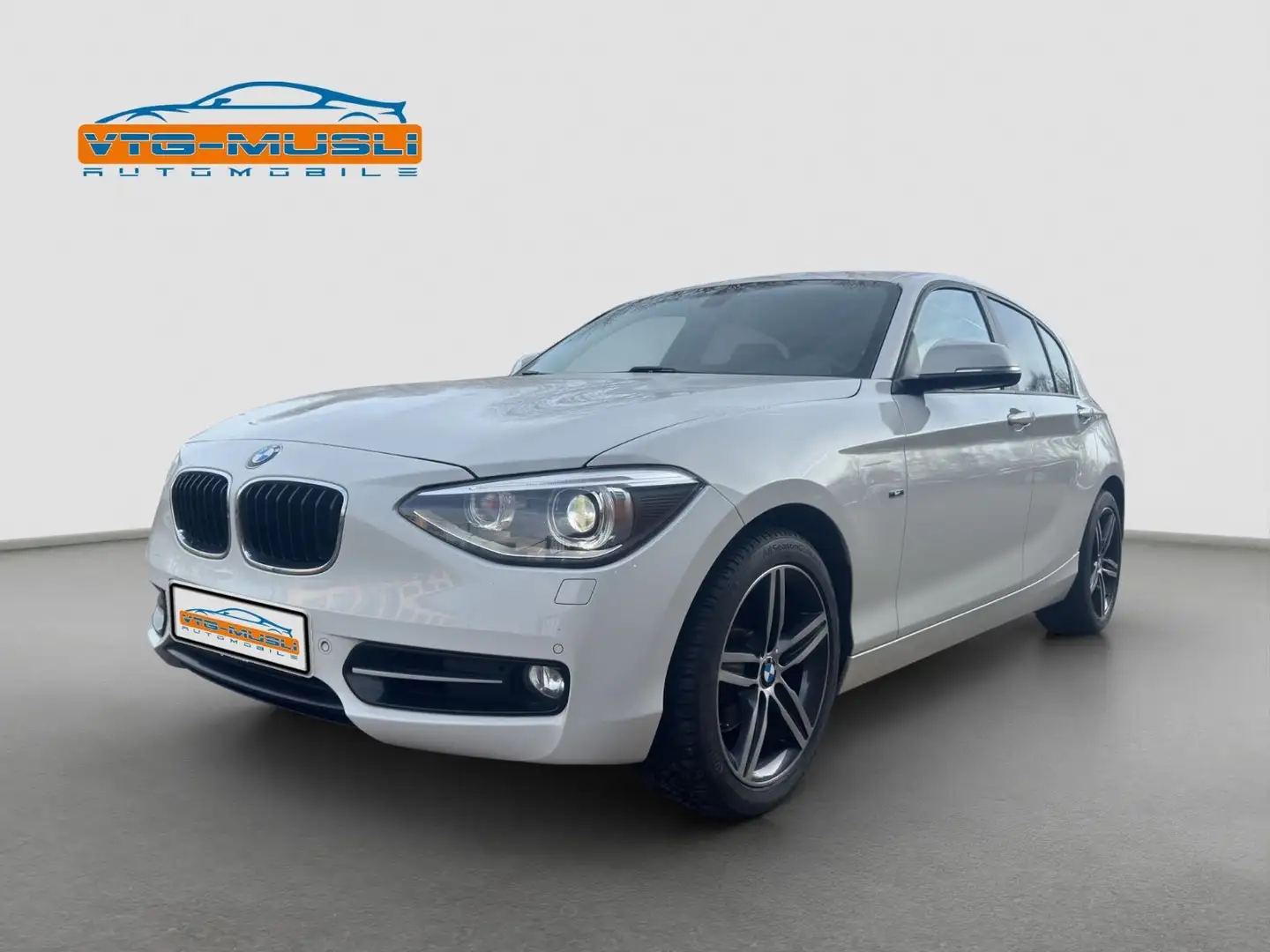 BMW 118 i - F20  *Leder*Automatik*Navi*Xenon* Weiß - 1