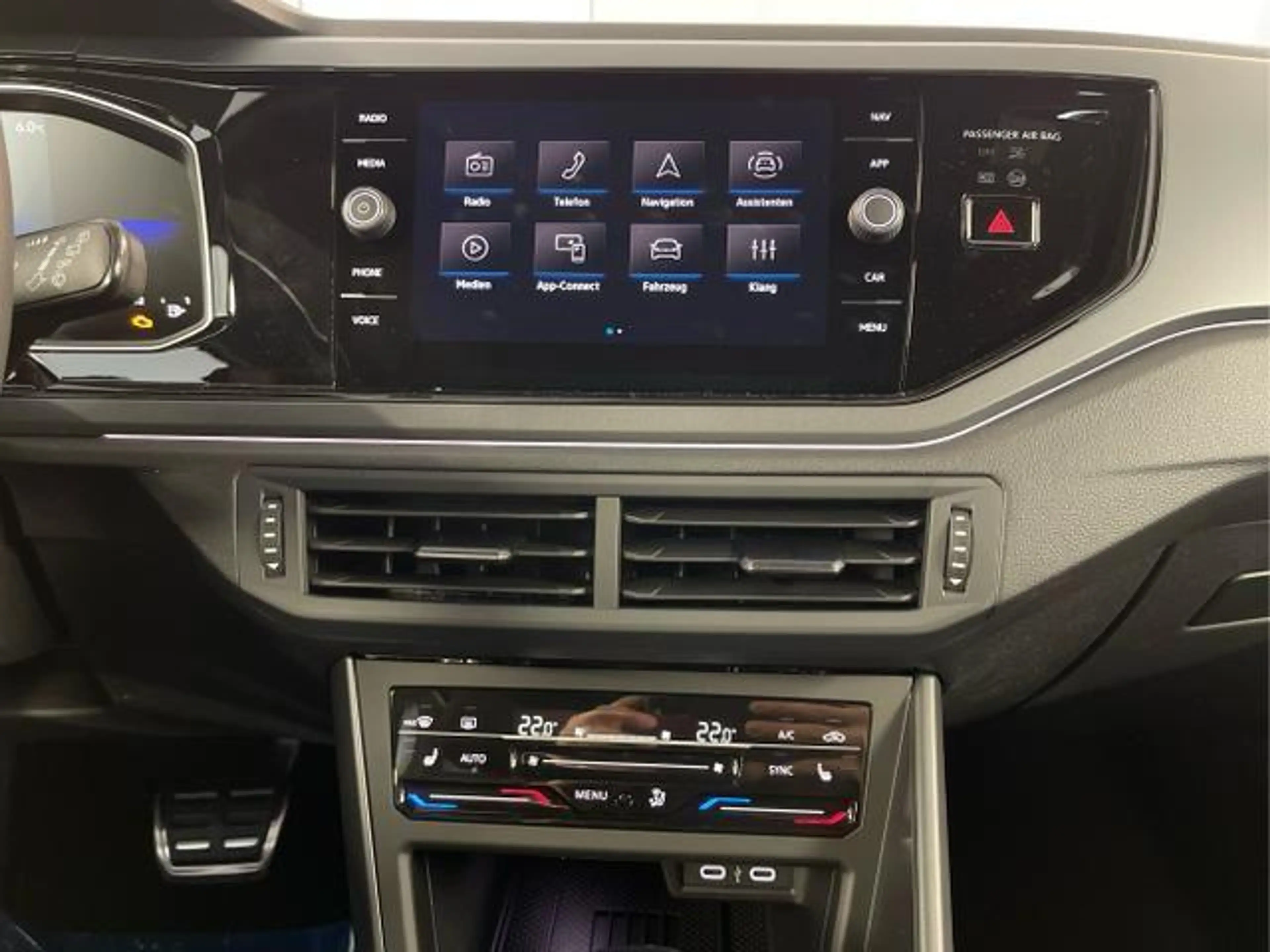 Volkswagen Taigo R-Line 150PS DSG Navi+AHK+IQ.Light+Alu18+Keyless+B — photo 7