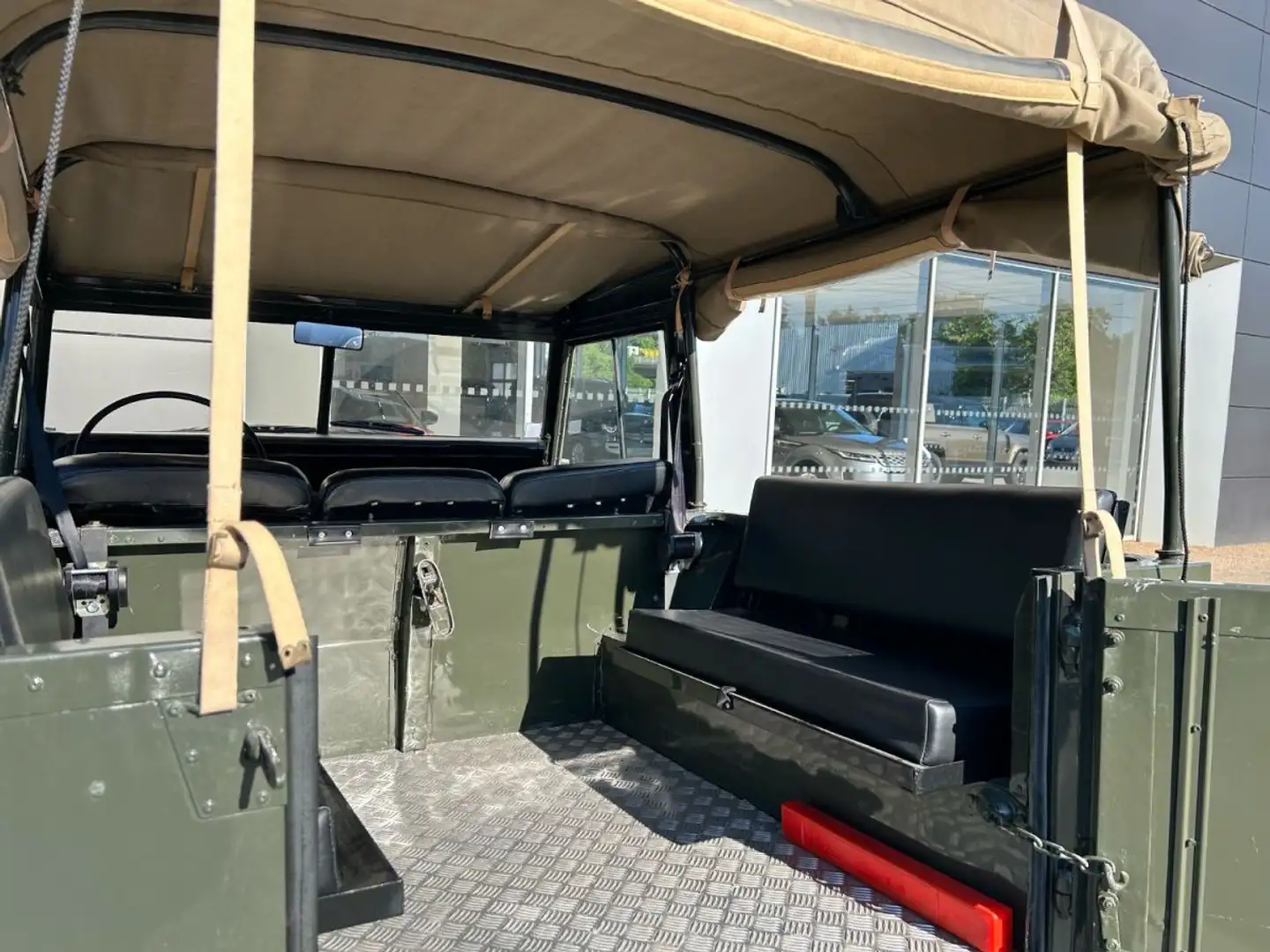 Land Rover Series 88 Serie III Groen - 2