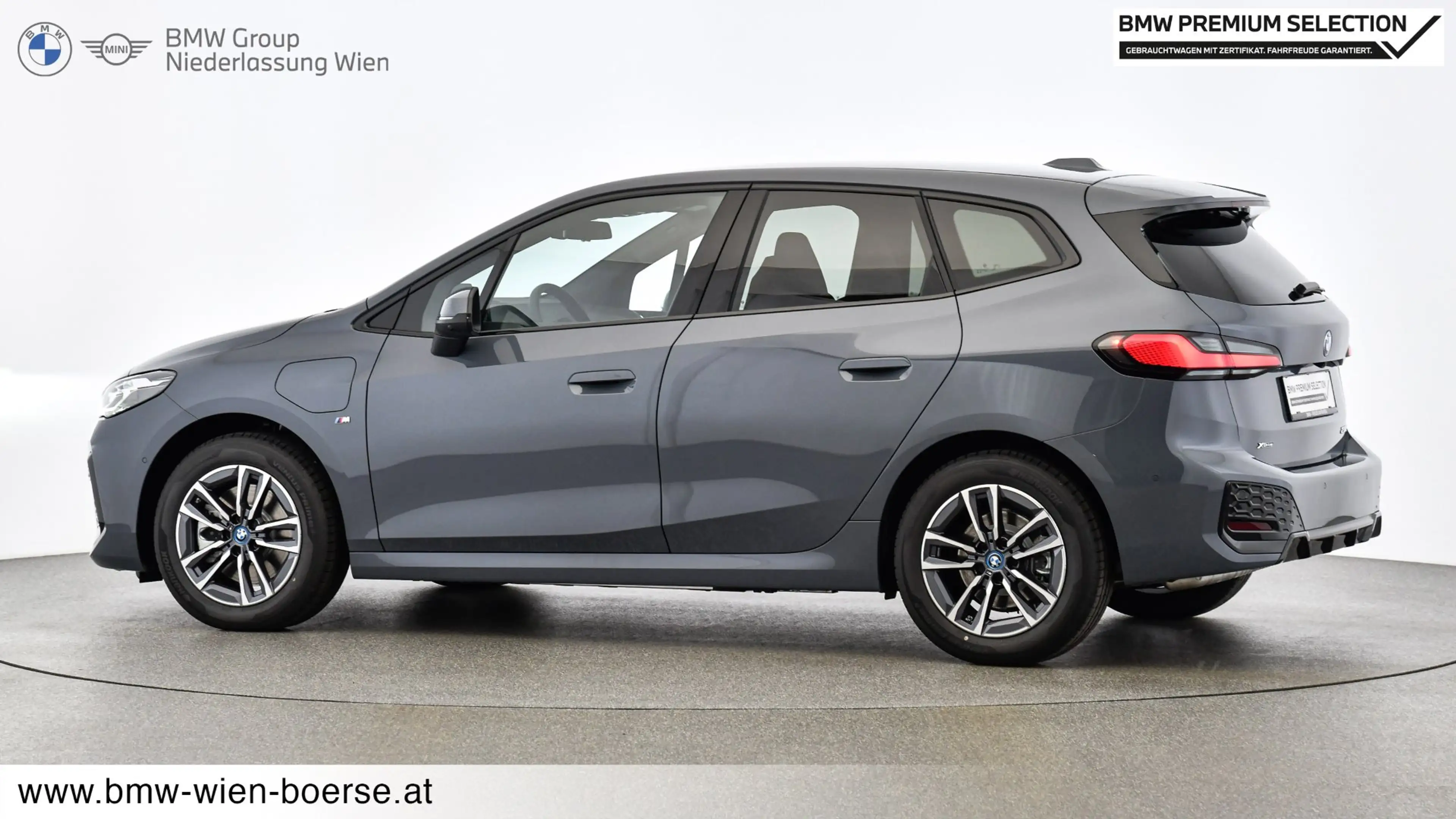 BMW 230 230e xDrive Active Tourer — photo 4