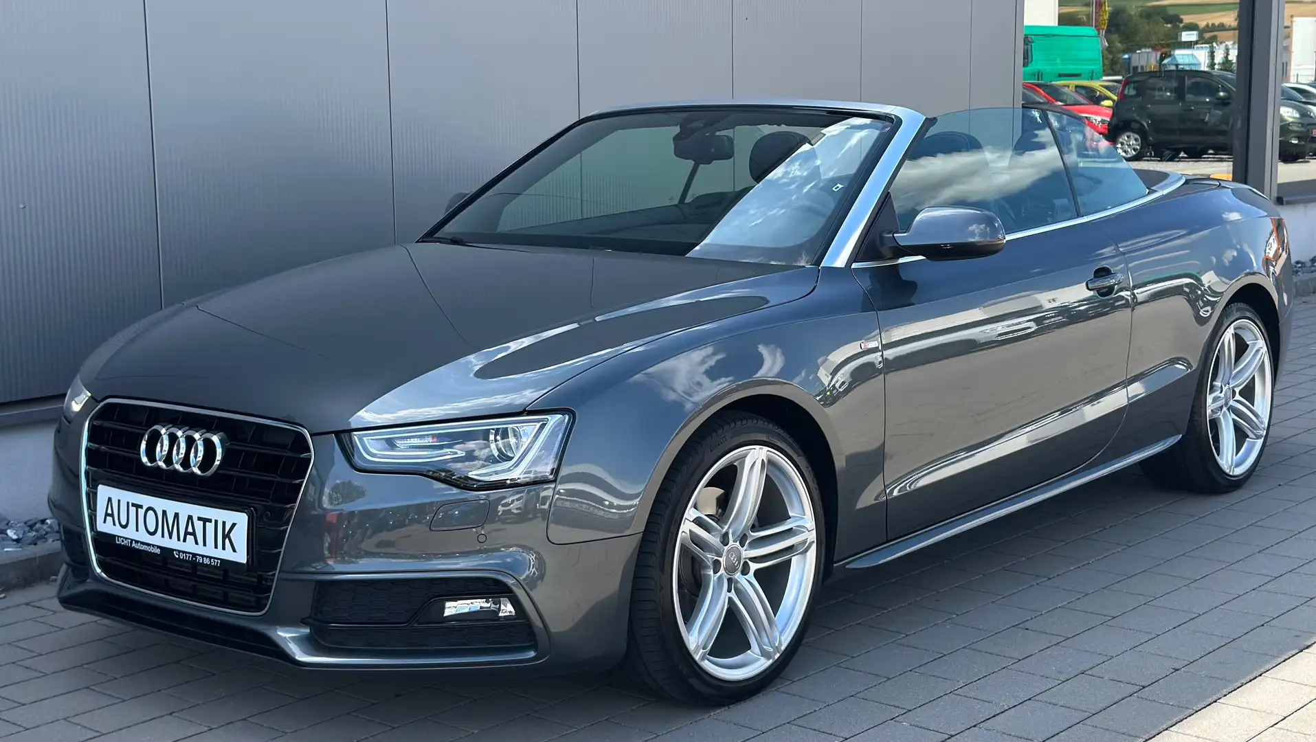 Audi A5 2.0 TDI/Cabrio/1.Hand/Scheckheftgepflegt/Nacken-He Grau - 1