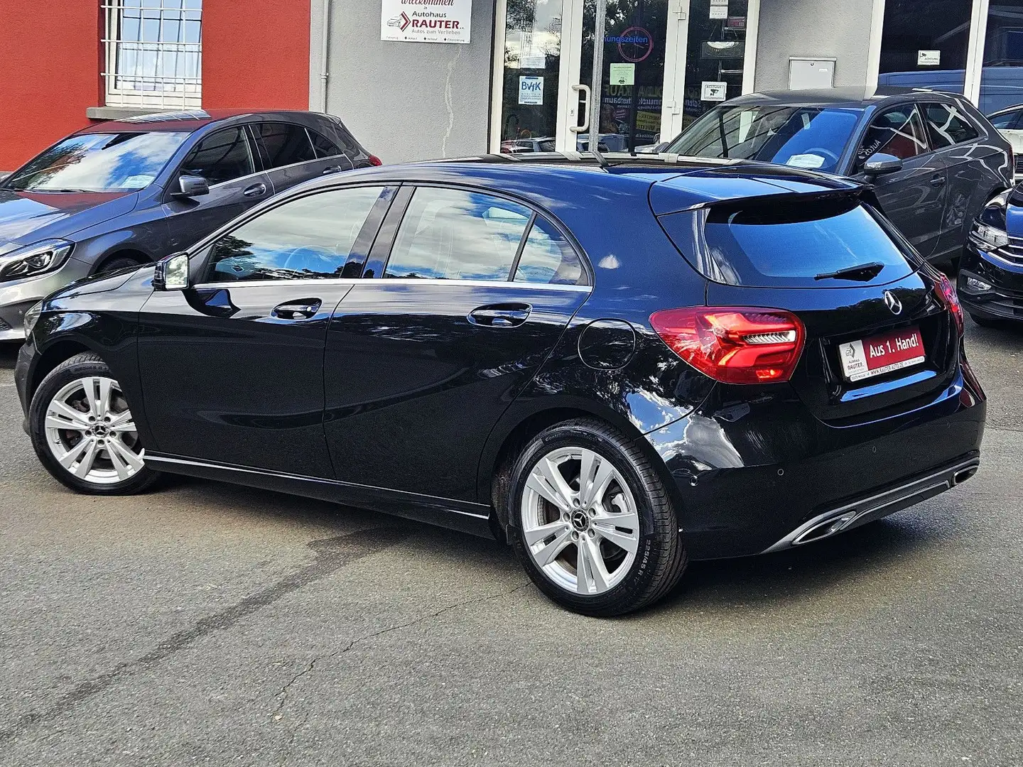 Mercedes-Benz A 180 URBAN 2017 NAVI LED nur 45tKM! Schwarz - 2