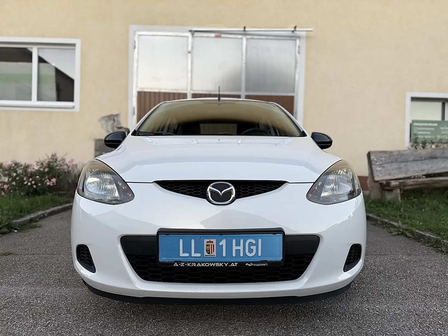 Mazda 2 Mazda2 2 1,3i CE Pro Weiß - 1