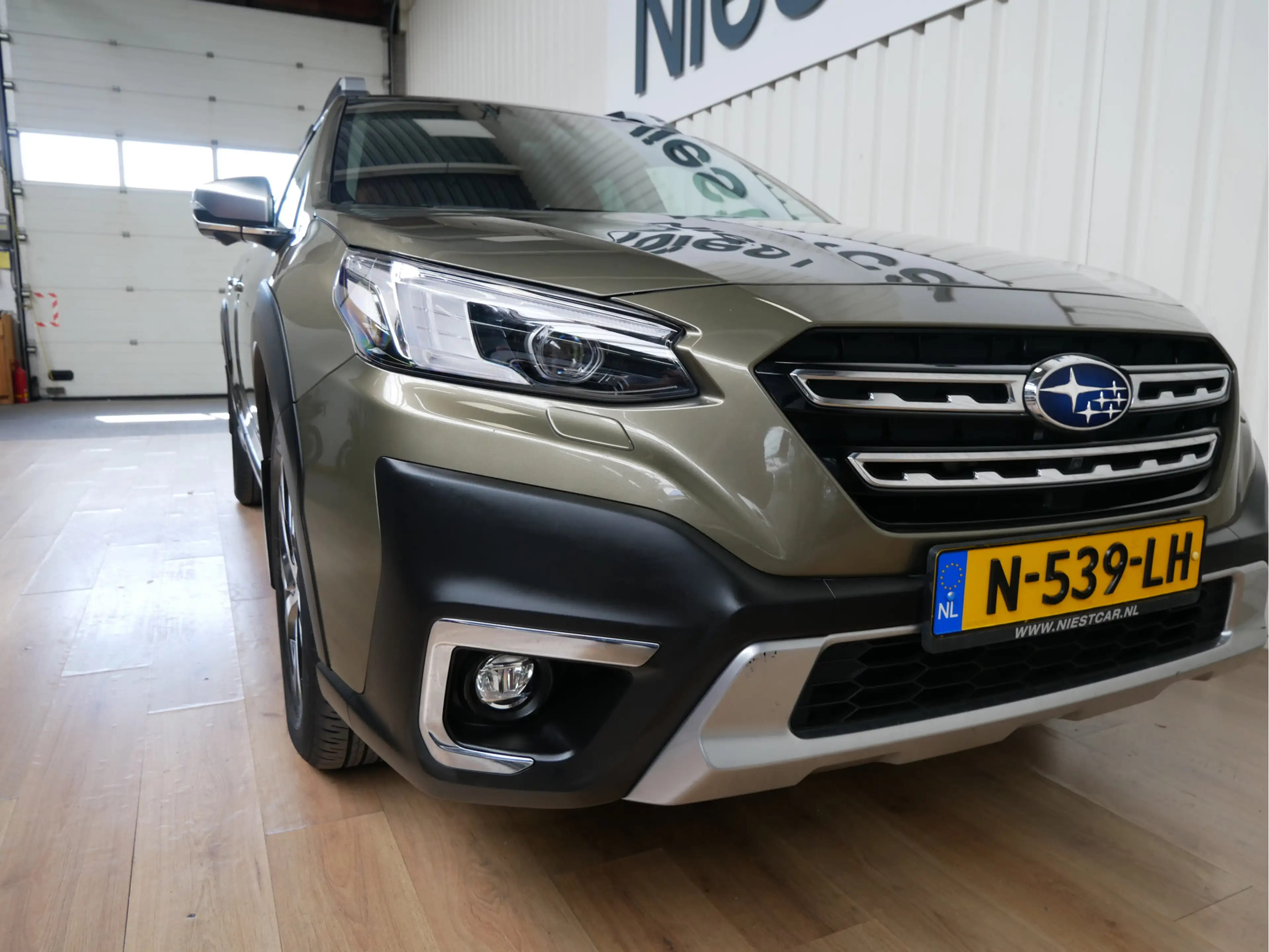 Subaru OUTBACK 2.5i Premium — photo 20