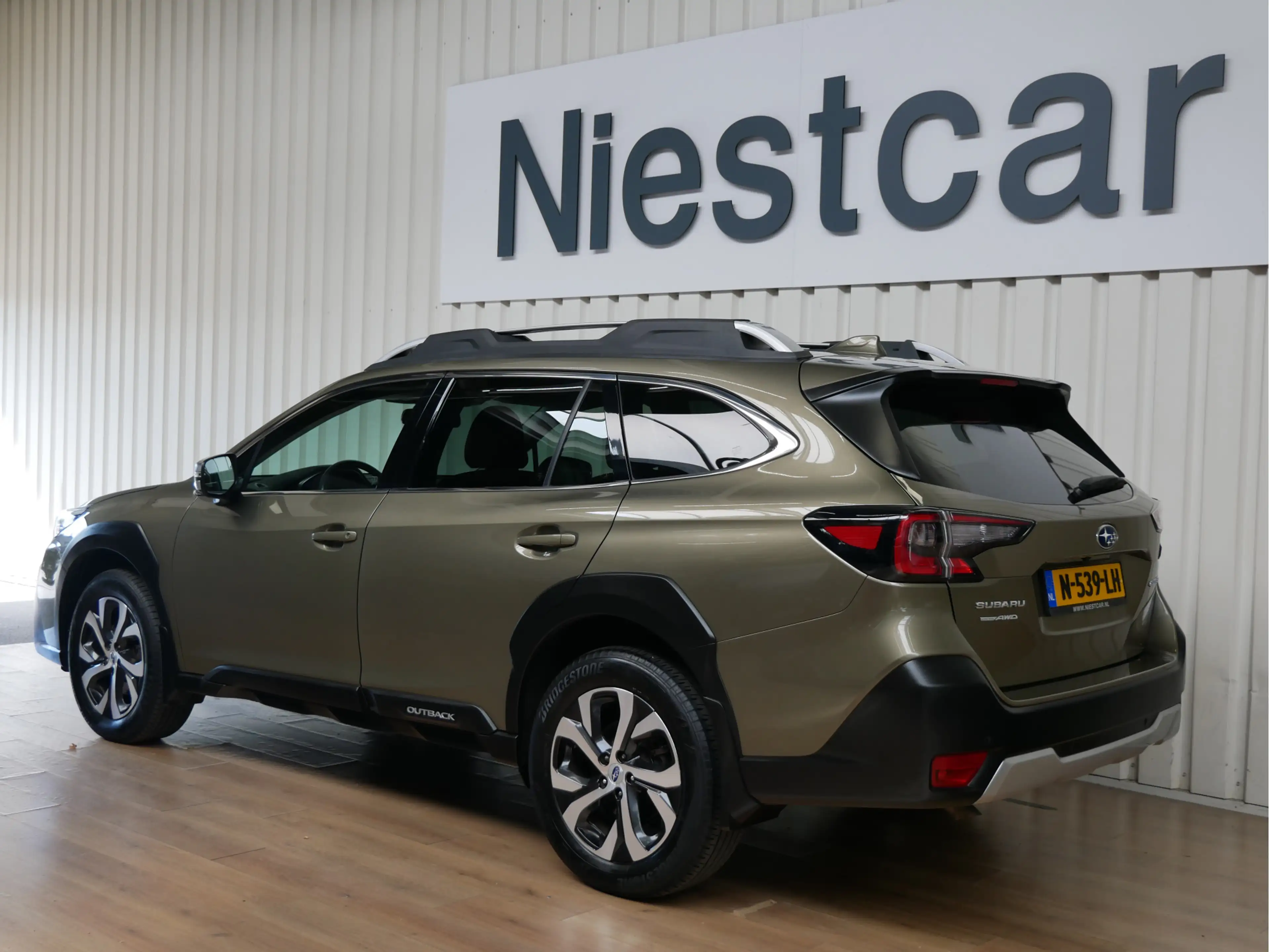 Subaru OUTBACK 2.5i Premium — photo 6