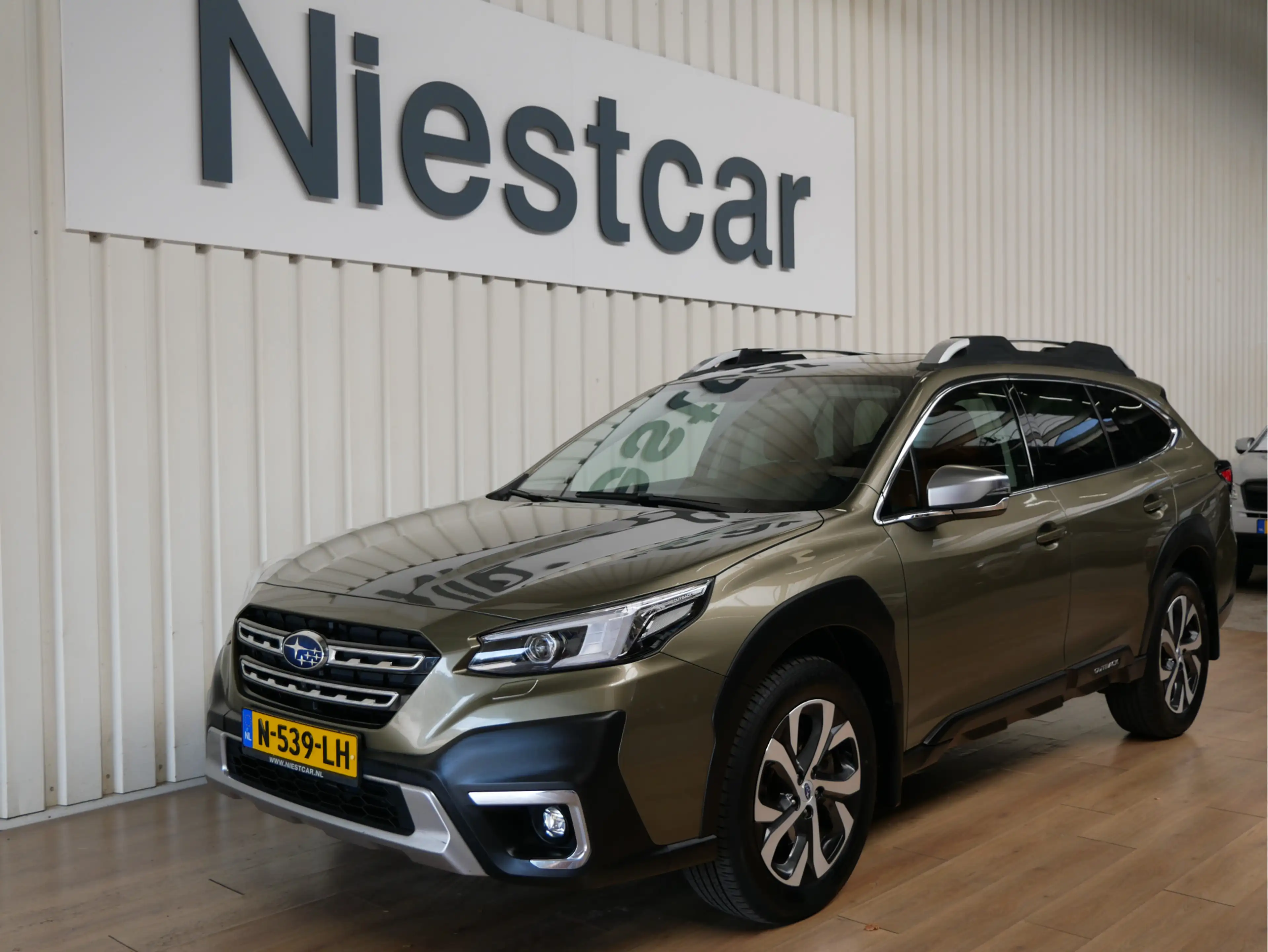 Subaru OUTBACK 2.5i Premium — photo 4