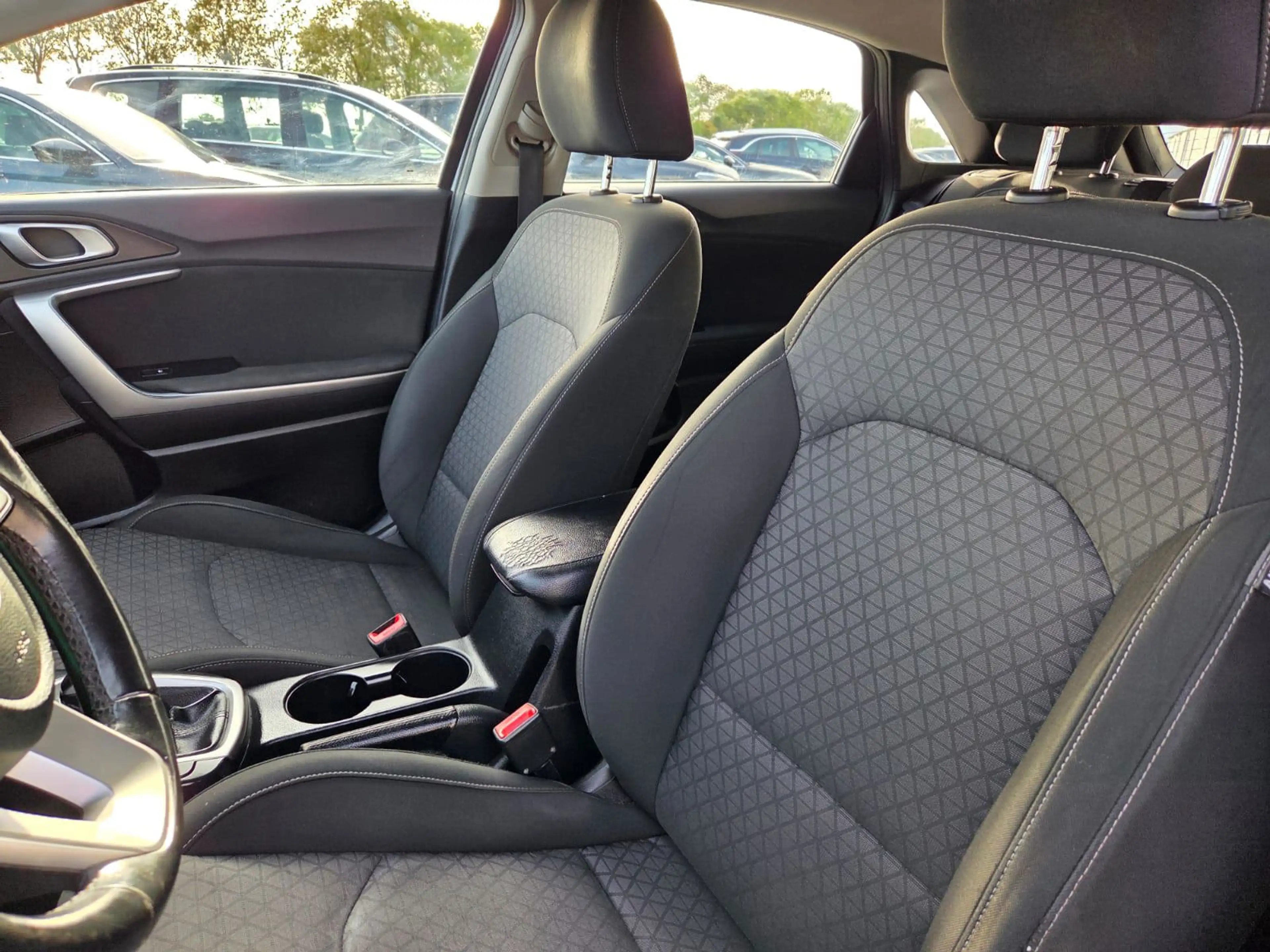 Kia Ceed / cee'd 1.0 GT-Line Most Exclusive Color White! 2019! — photo 14