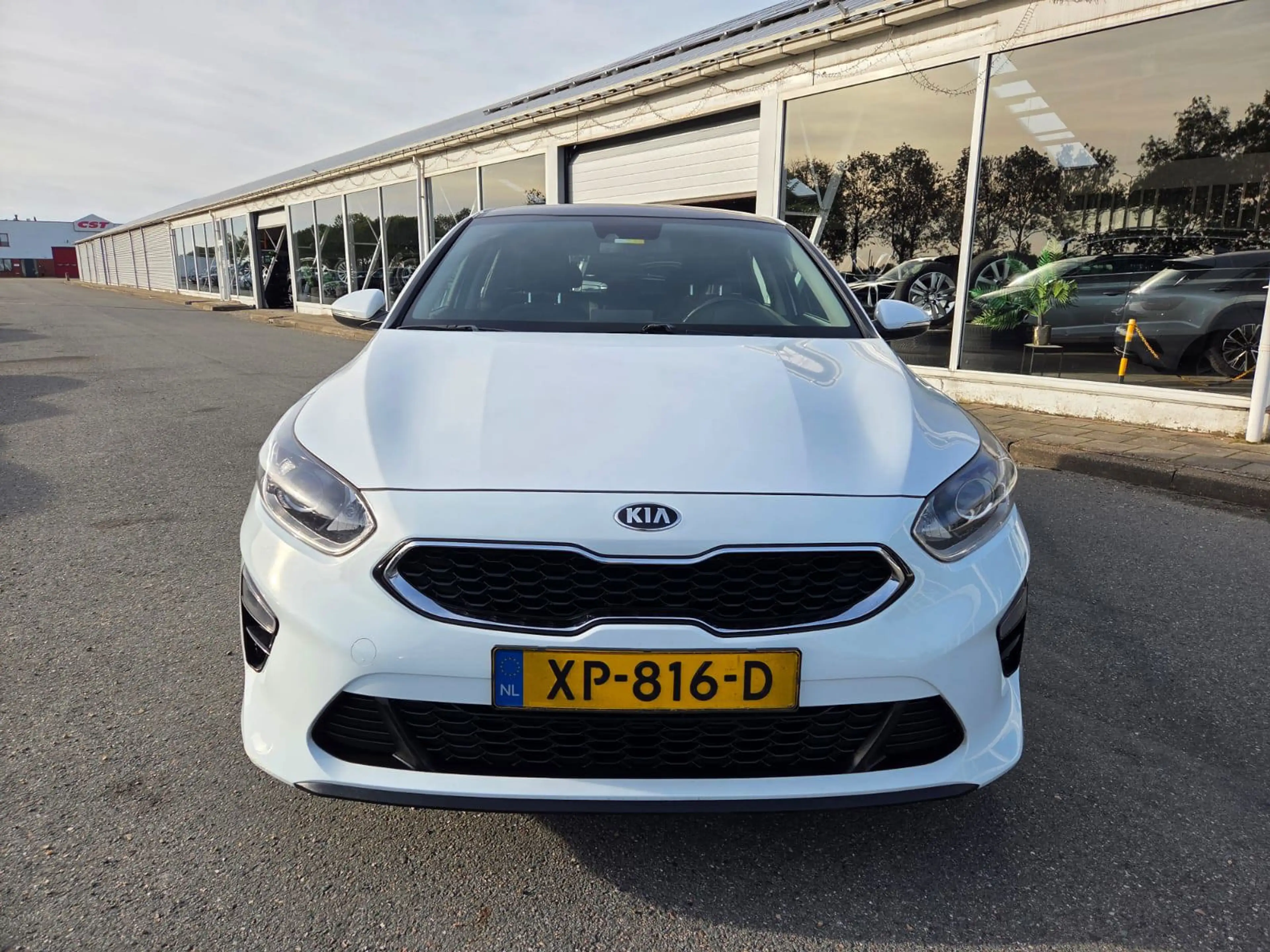 Kia Ceed / cee'd 1.0 GT-Line Most Exclusive Color White! 2019! — photo 4