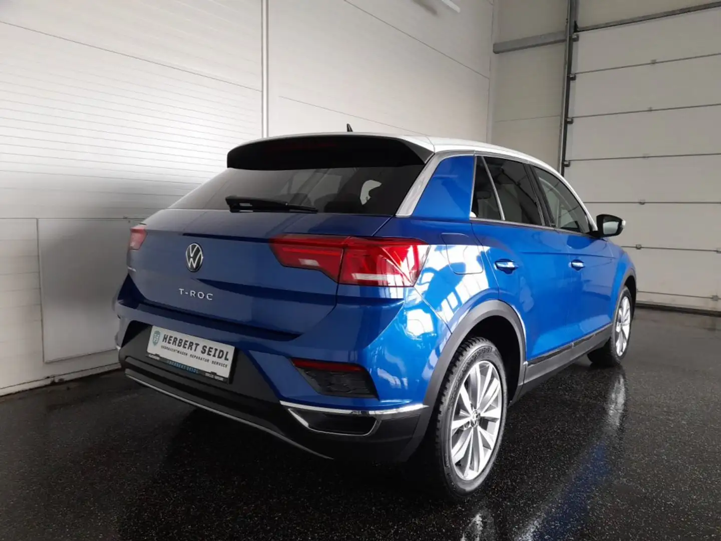 Volkswagen T-Roc STYLE 2,0 TDI *LED MIT FERNLICHTASSIST / 17 ZOLL / NAVI / AHV / ACC / VERKEHRSZEICHENASSIST* Blau - 2