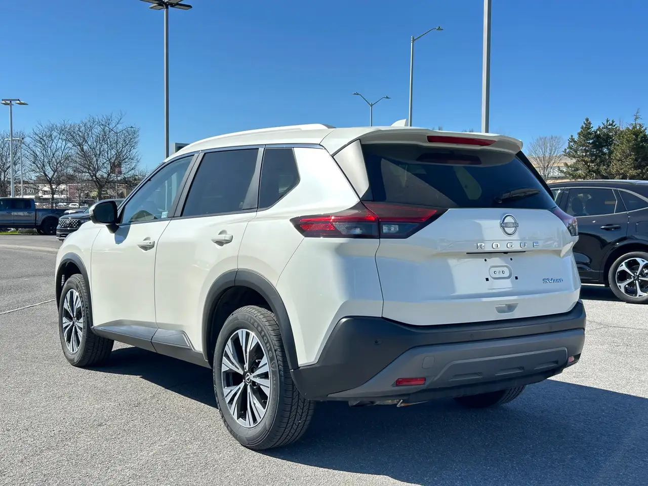 Nissan Rogue снимка Nissan Rogue