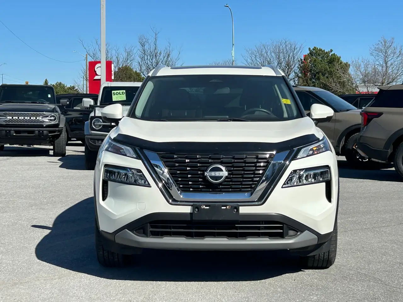 Nissan Rogue снимка Nissan Rogue
