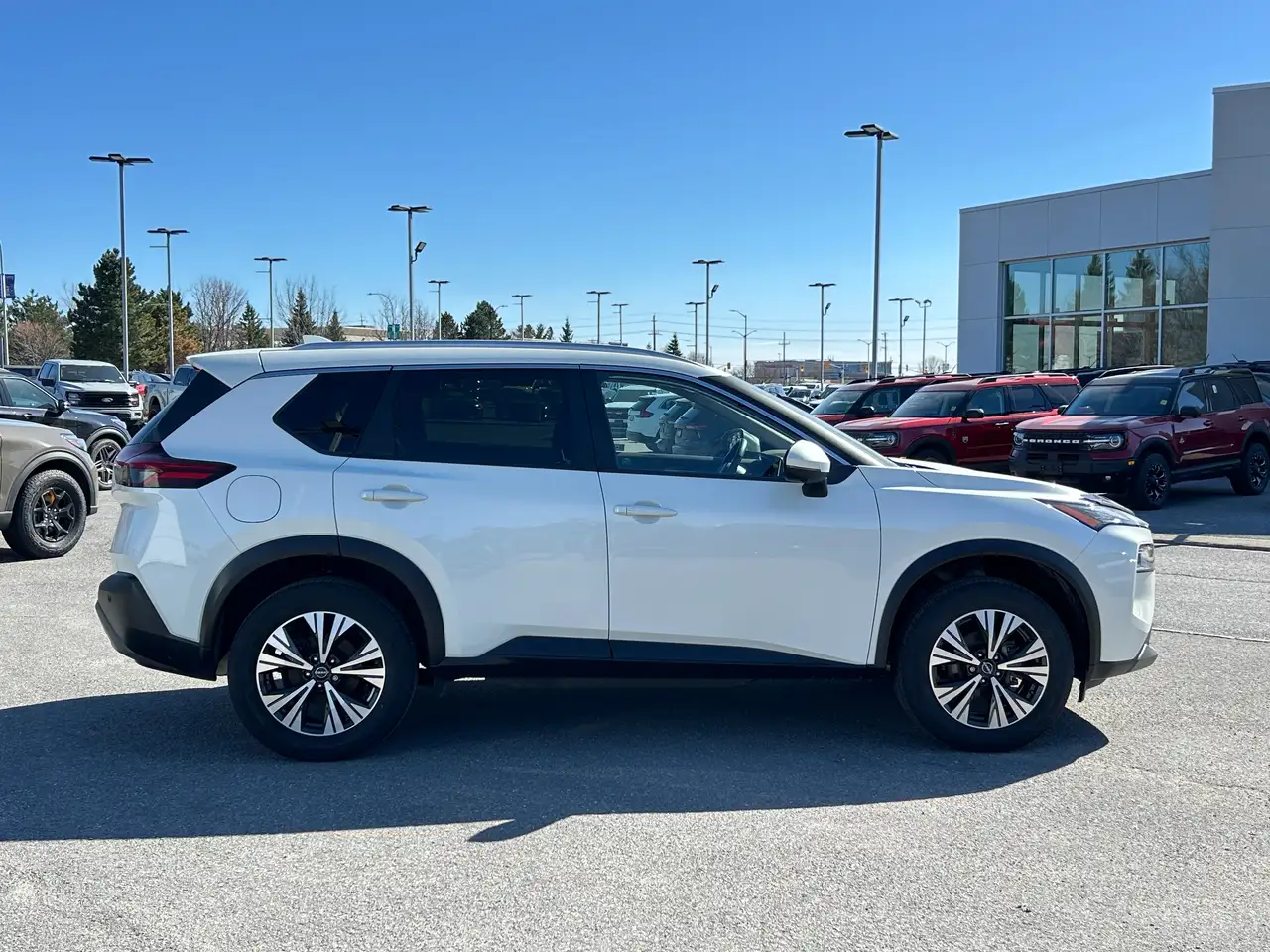 Nissan Rogue снимка Nissan Rogue