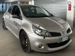 For Sale: Renault Clio II 2.0 16V Sport (2000) offered for €8,800