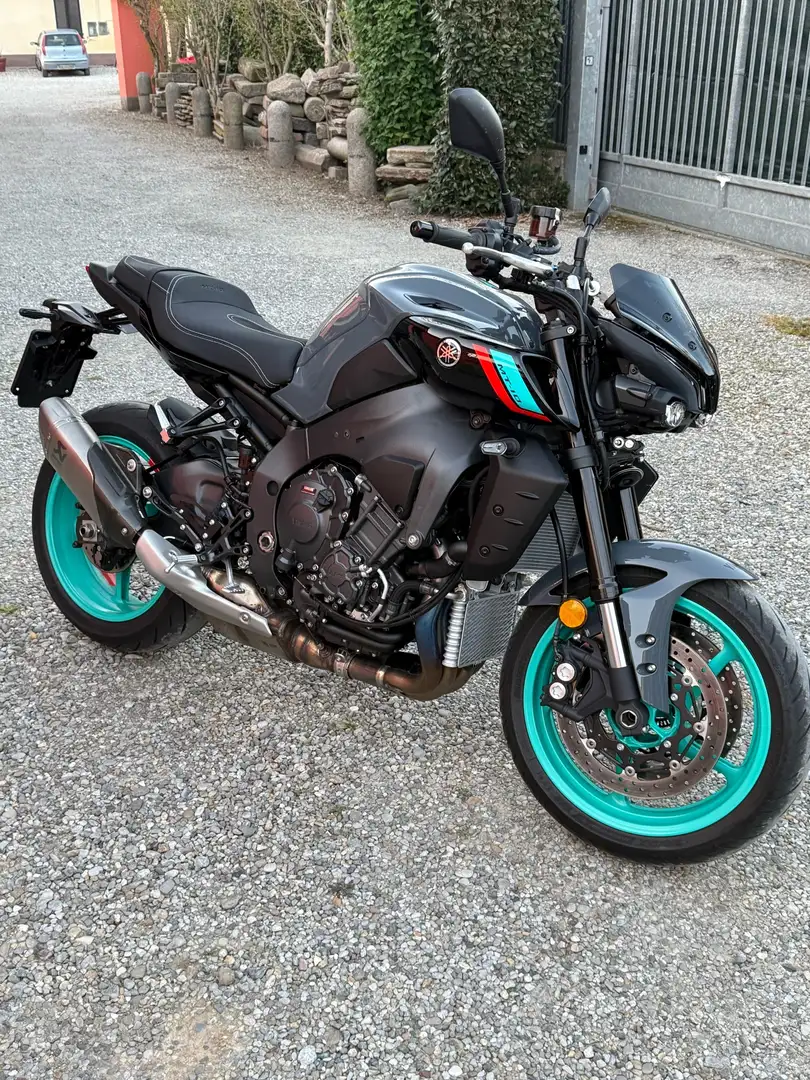 Yamaha MT-10 MT10 - 2