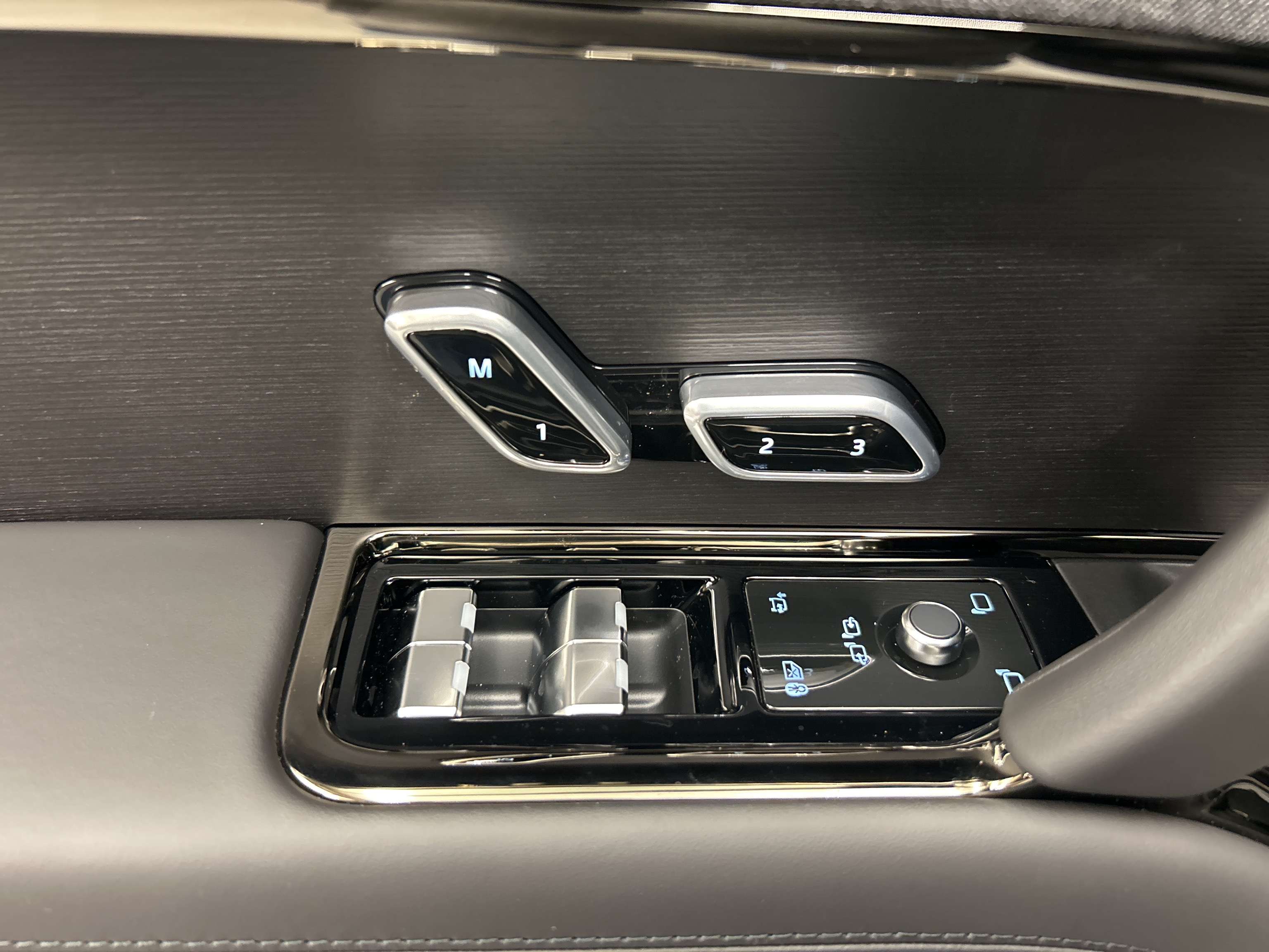 2025 Land Rover Range Rover Sport Dynamic SE thumb 12
