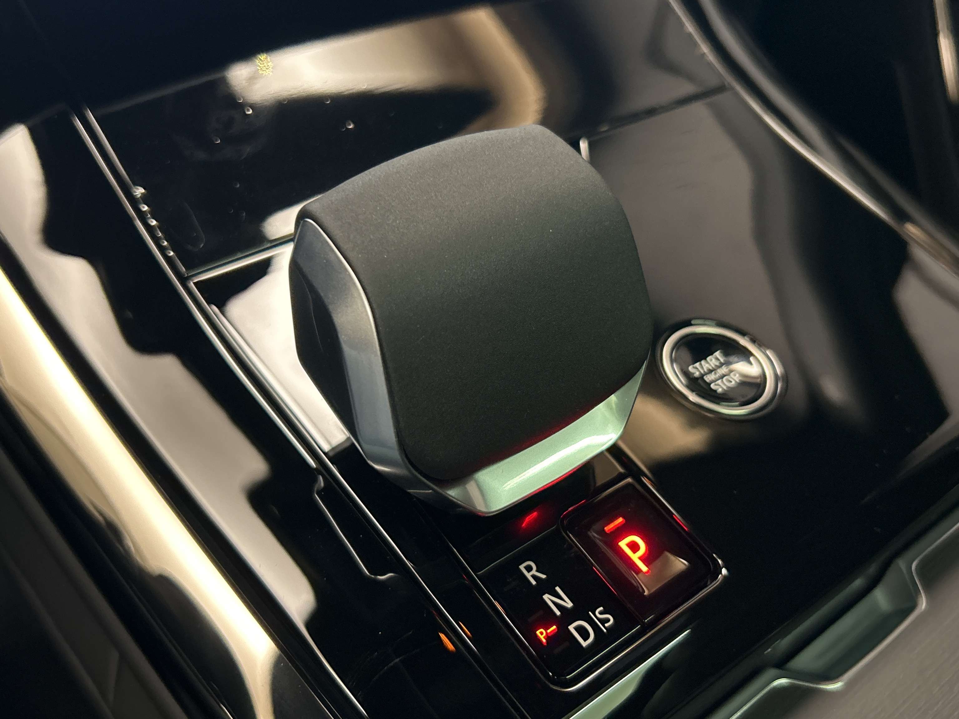 2025 Land Rover Range Rover Sport Dynamic SE thumb 14