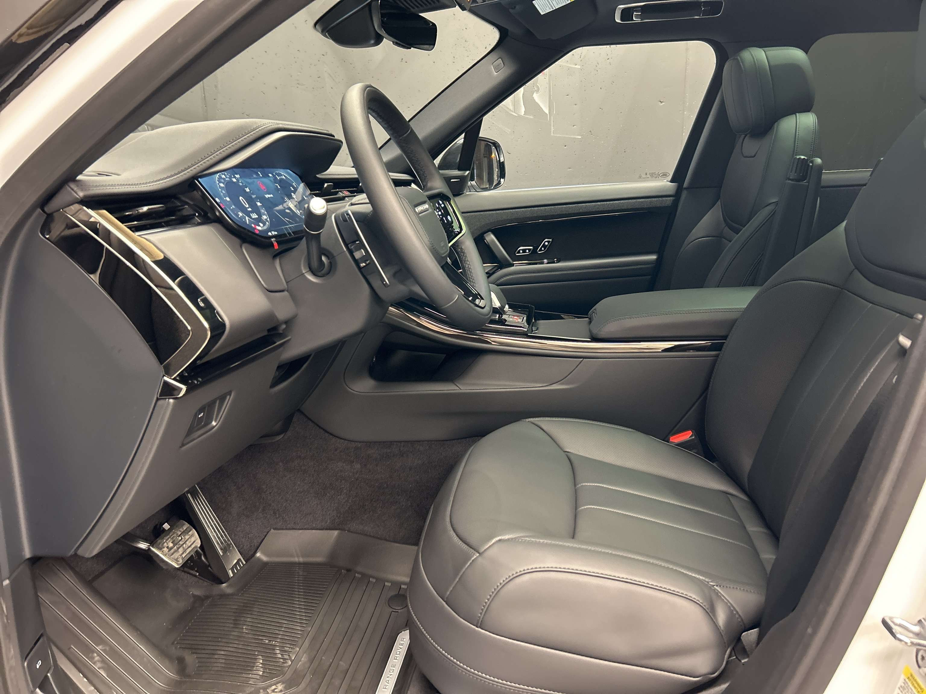 2025 Land Rover Range Rover Sport Dynamic SE thumb 11